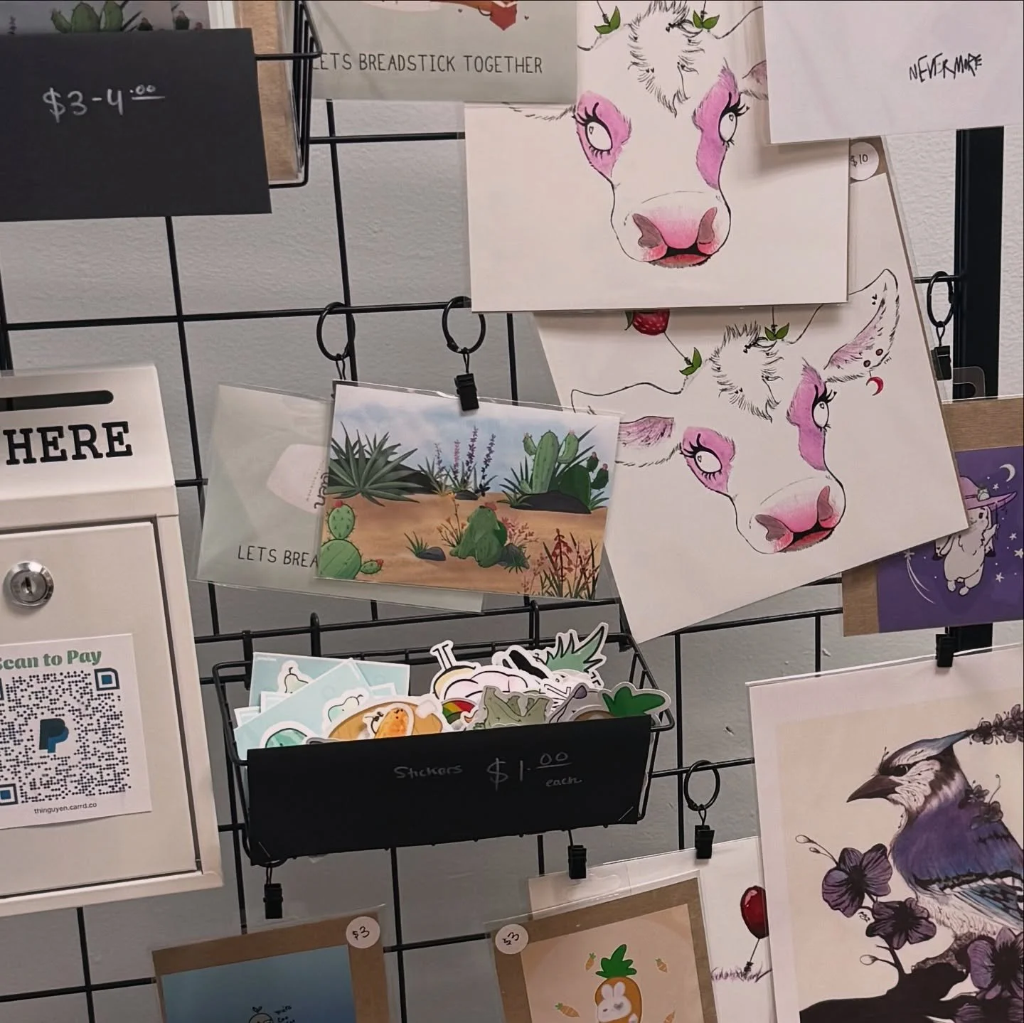 Stop by @snowysundaes and visit my chaotic little self-pay art stand! I have various prints and stickers for a pick me up after your boba or bing-su run. In Benson! ❤️

#artist #freelanceartist #contentcreator #art  #artcommissions #cartoon #illustra