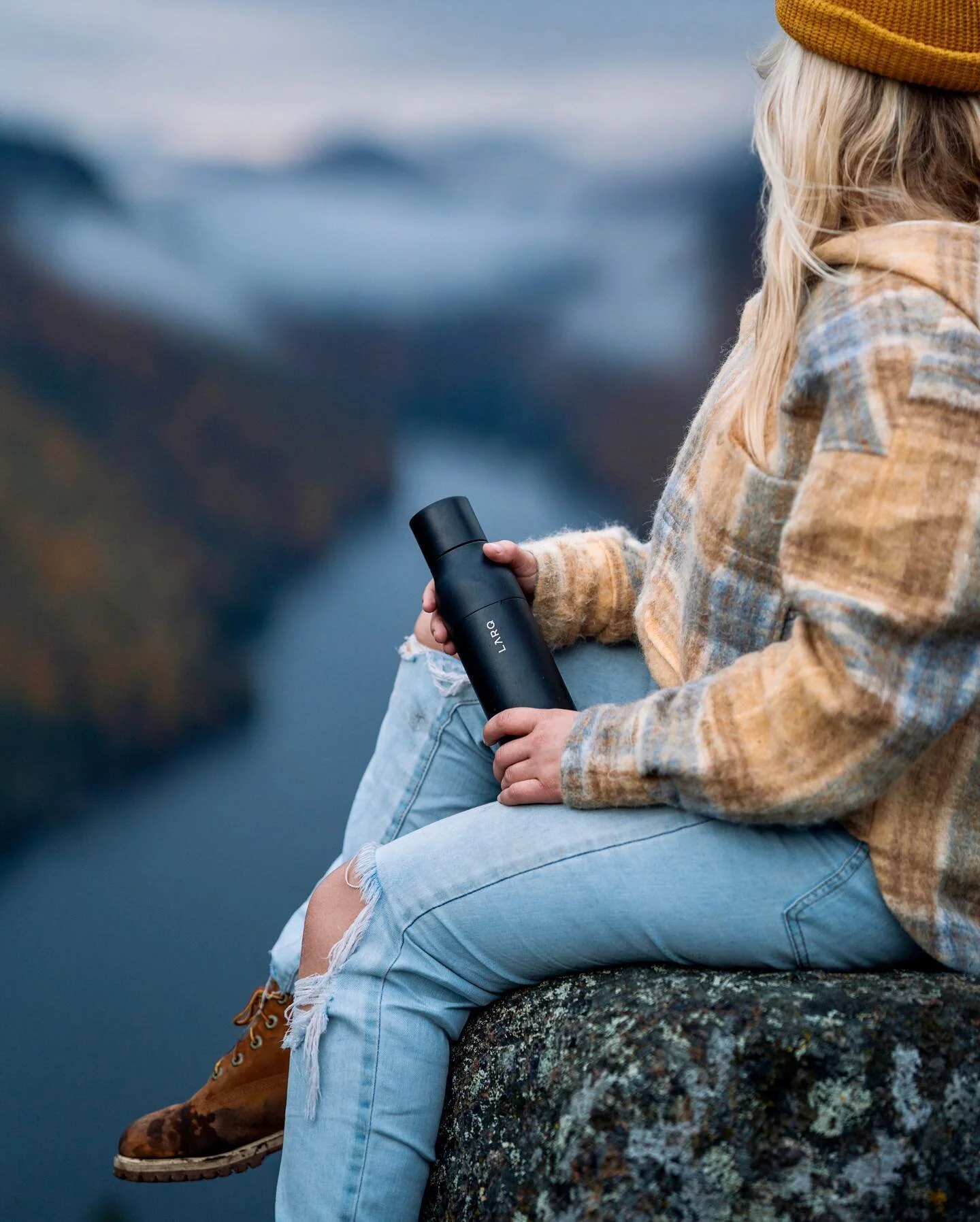 Early morning hikes through the hail, rain, and cold require good hydration, and our new @livelarq filtered bottle accomplishes just that.

The Larq filtered bottle removes lead, chlorine, pesticides and more to provide a healthy and great-tasting wa