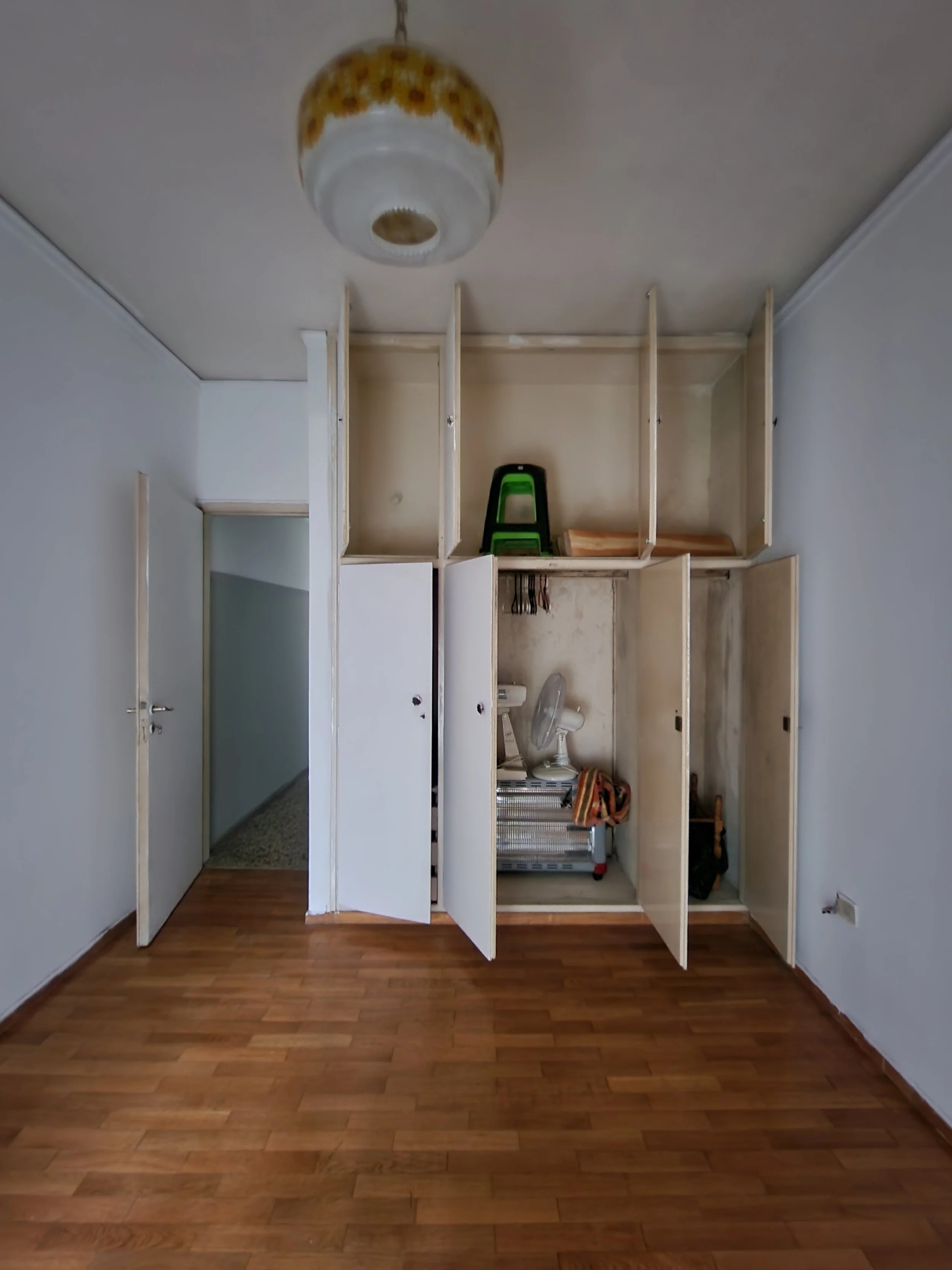 ΑΡΧΙΤΕΚΤΟΝΙΚΟ ΓΡΑΦΕΙΟ CURBA STUDIO RENOVATION ARCHITECTURE DESIGN CLOSETS ΑΡΧΙΤΕΚΤΟΝΙΚΗ ΑΝΑΚΑΙΝΙΣΗ ΣΧΕΔΙΑΣΜΟΣ ΝΤΟΥΛΑΠΕΣ