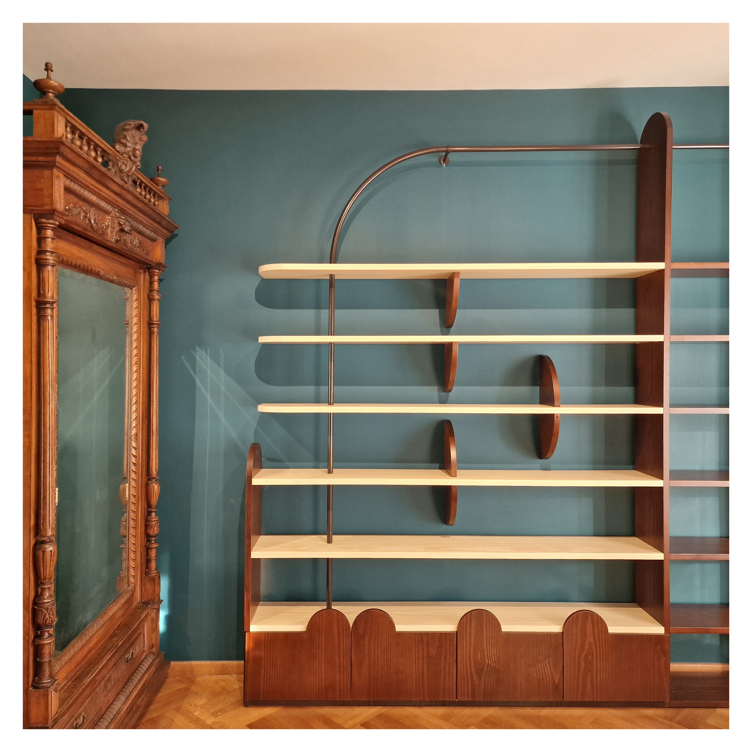 BOOKCASE 03