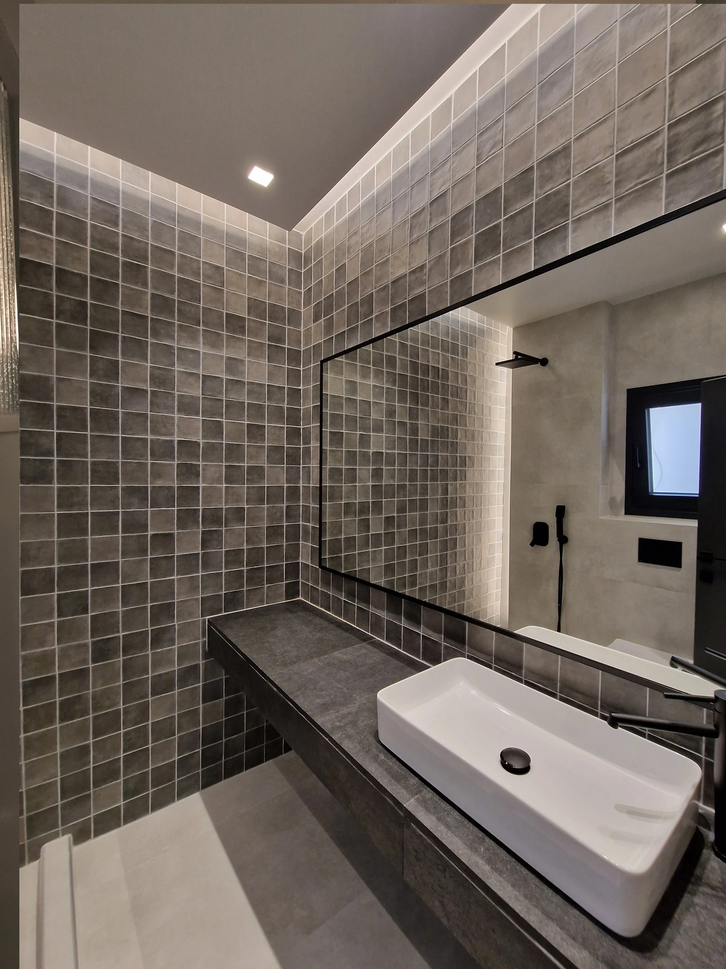 ΑΡΧΙΤΕΚΤΟΝΙΚΟ ΓΡΑΦΕΙΟ CURBA STUDIO RENOVATION ARCHITECTURE DESIGN BATHROOM ΑΡΧΙΤΕΚΤΟΝΙΚΗ ΑΝΑΚΑΙΝΙΣΗ ΣΧΕΔΙΑΣΜΟΣ ΜΠΑΝΙΟΥ