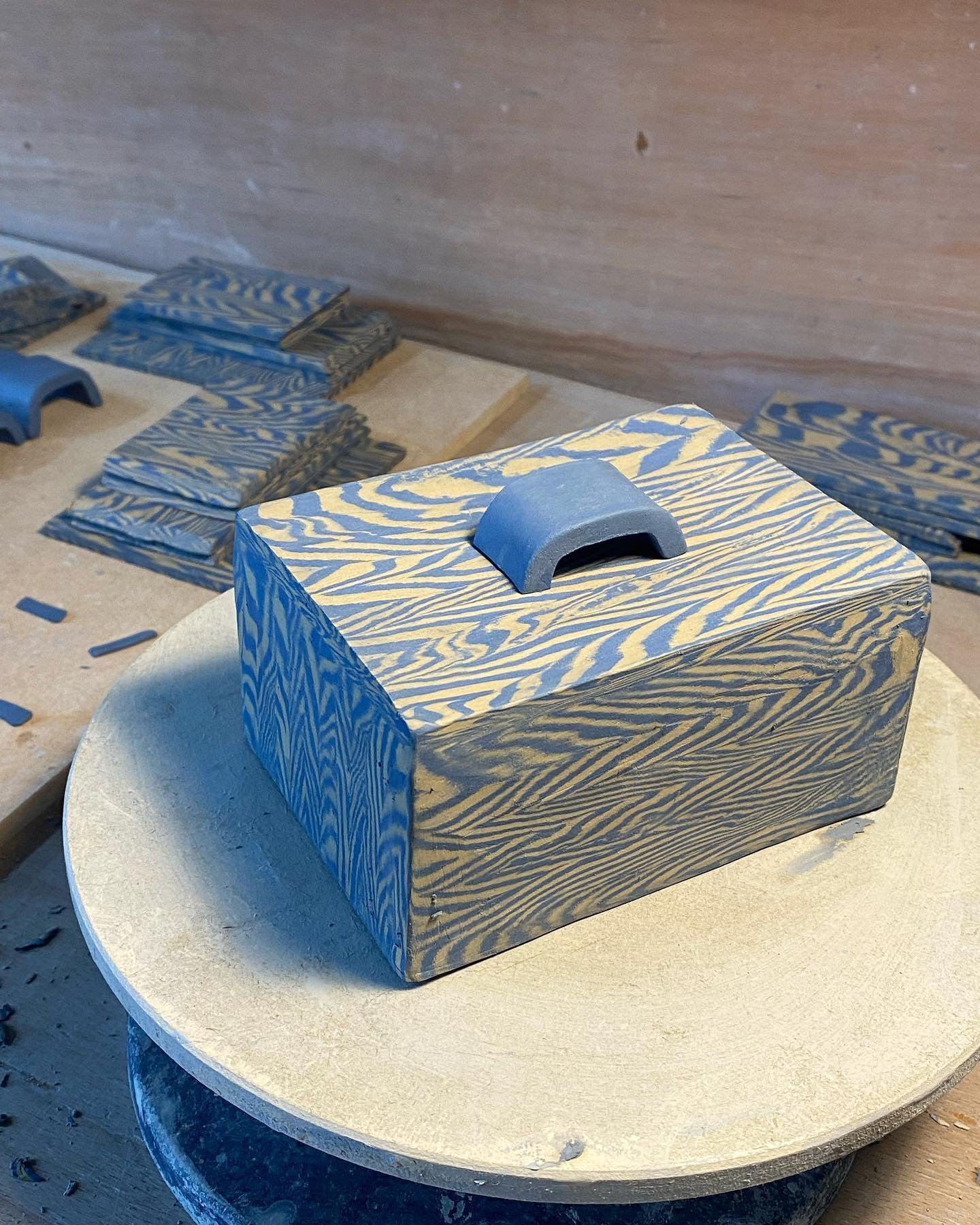 I&rsquo;ve been busy working on a few new pieces &amp; have particularly got the feels for this new cobalt herringbone butter dish design. It&rsquo;s so satisfying to make, to decide what side of the pattern is my favourite and to watch it come toget