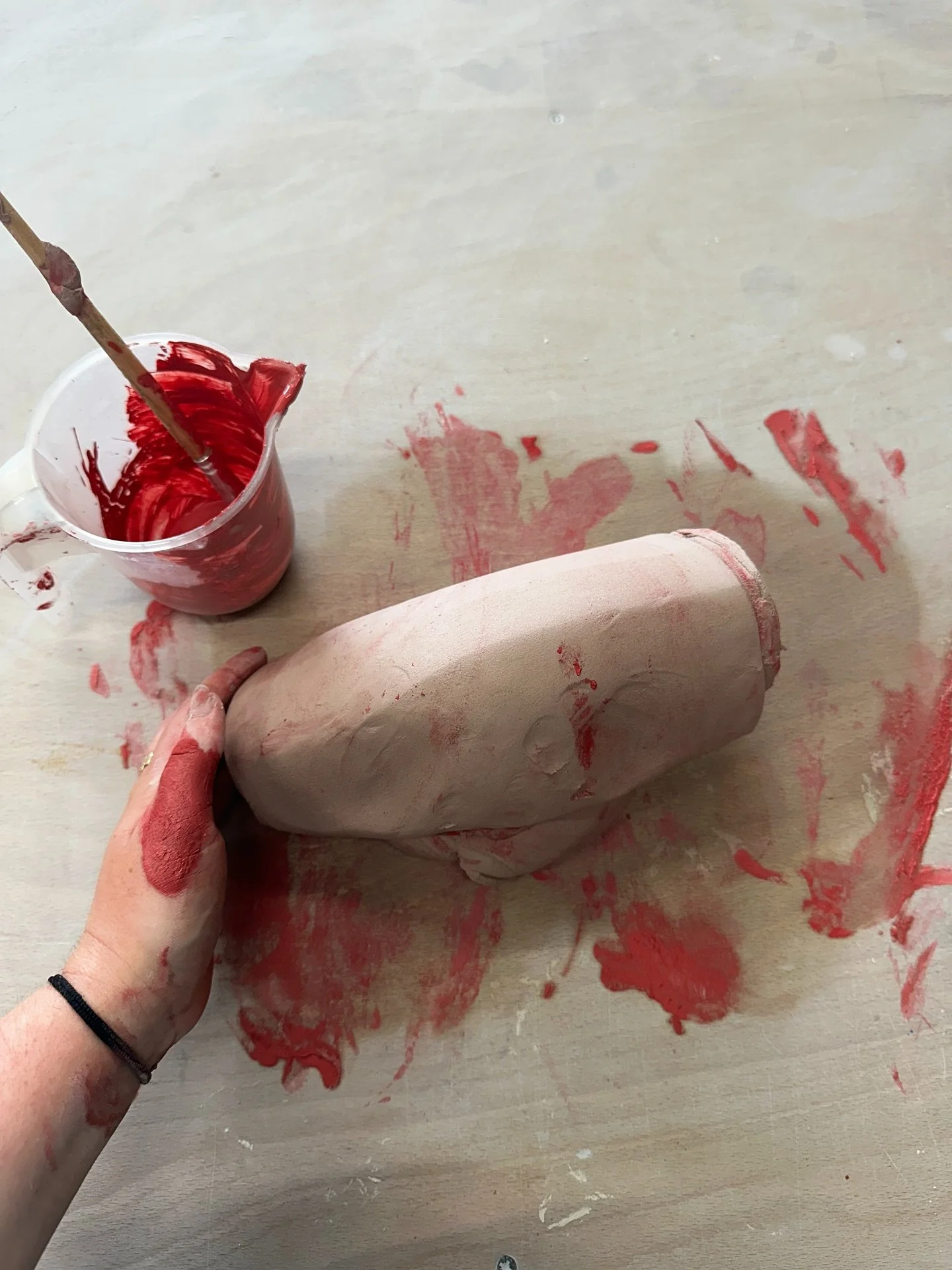 Recent plop times 🦋
1. Where it all begins!! Staining pink clay! I stain all the clay myself and this process of by doing it by hand is the slowest by far but something I&rsquo;ve slowly mastered over the years 
2. Popping some handles on the cobalt