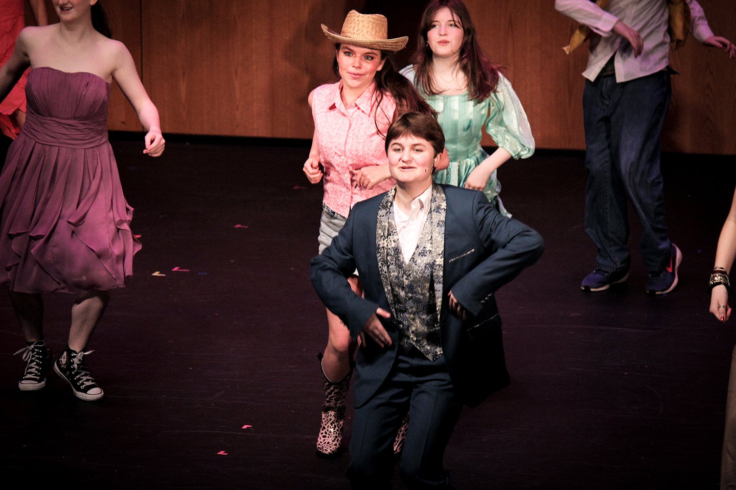 Footloose1178-2.jpg