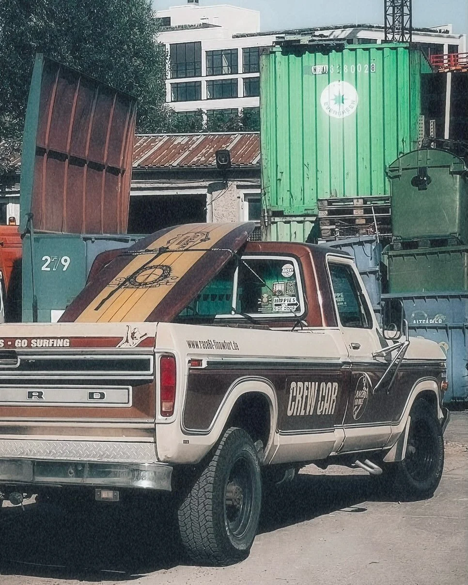 Schon wieder ein cooler @ford @forddeutschland @fordperformance #fordsofinstagram #fordf150 #fordpickup work sucks &mdash; Go Surfing 🤙
