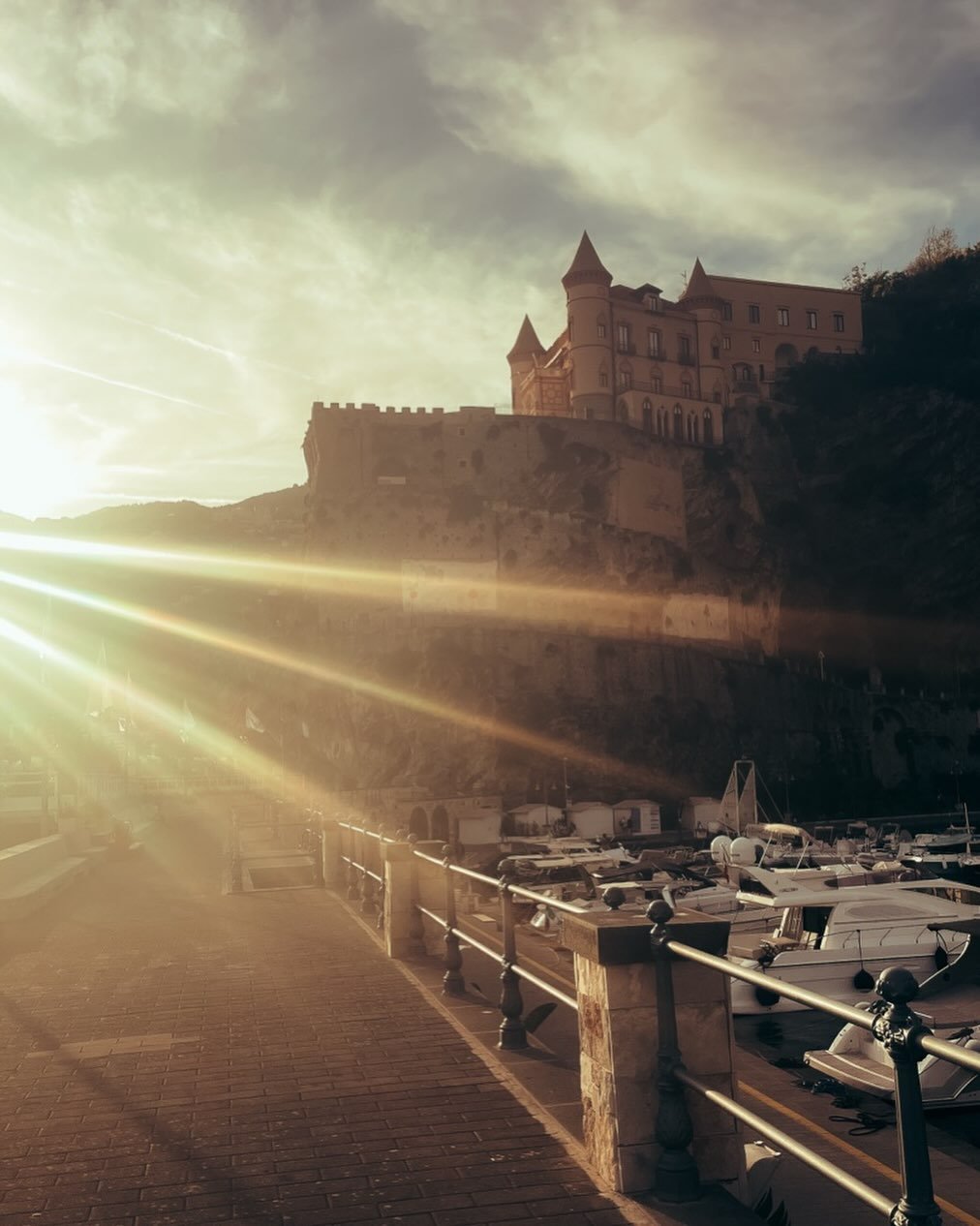 🏰☀️