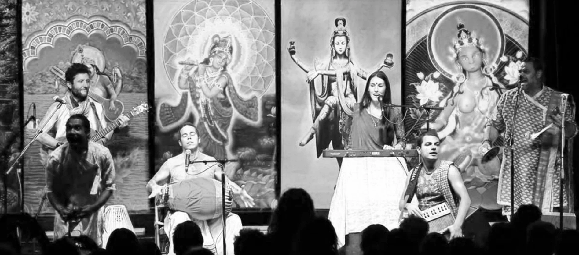 Dark &amp; Comical : Americans' fascination with Indian Spiritualism