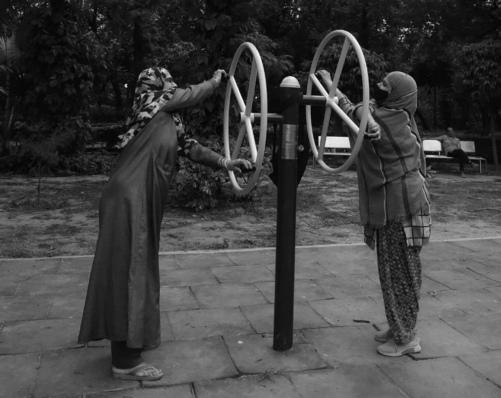 How does a woman exercise in India?