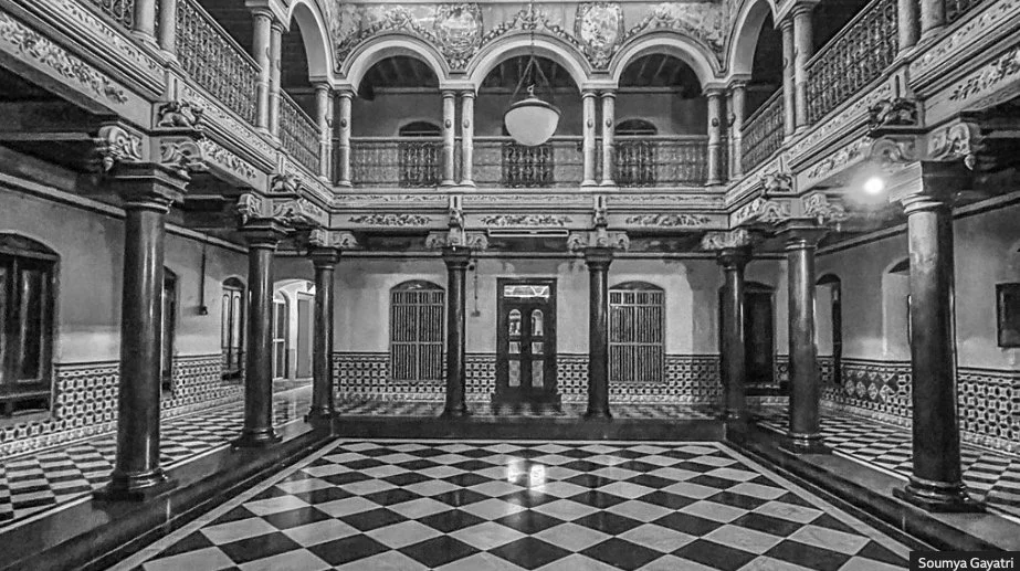 10,000 Forgotten Mansions