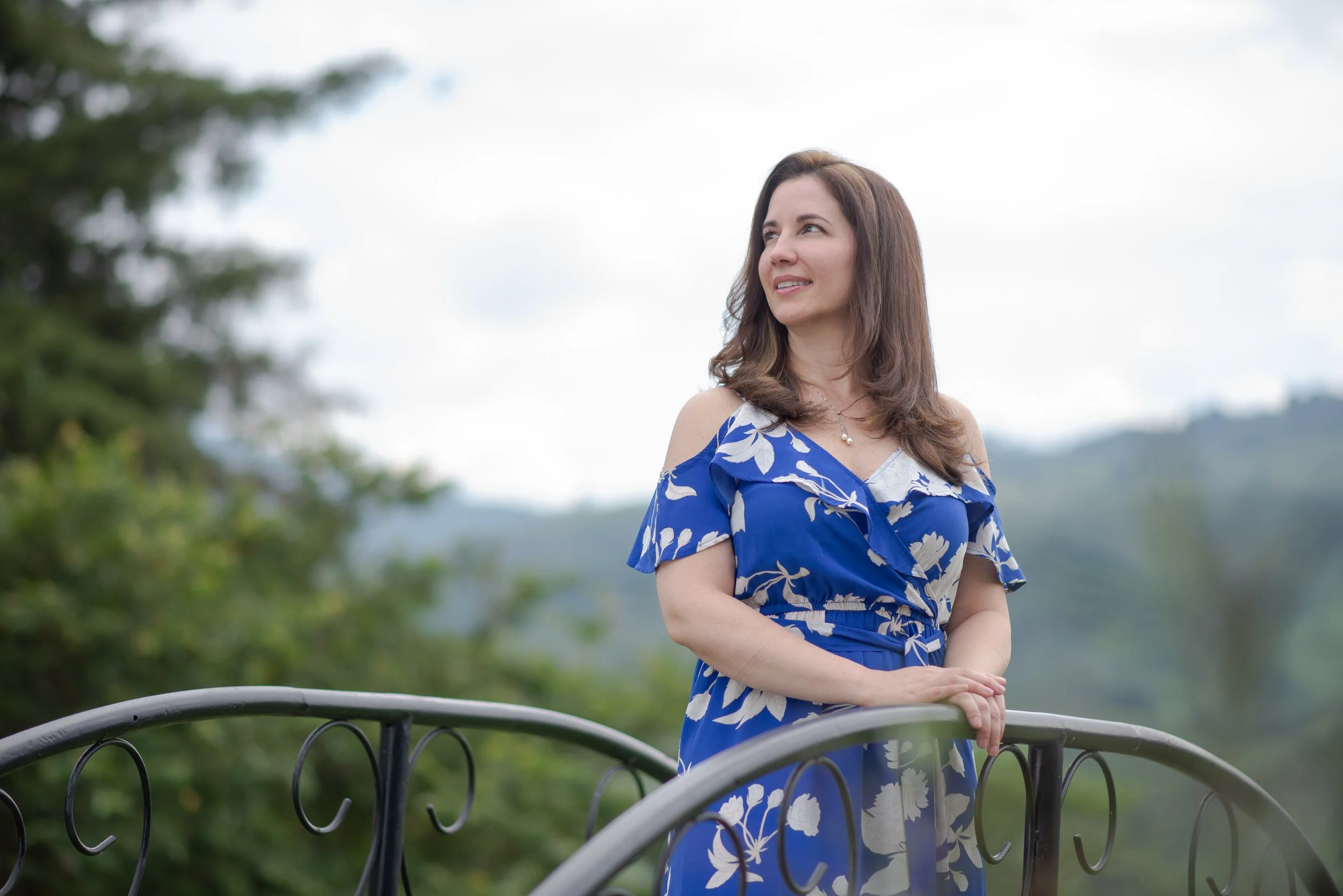 Dr. Isabel Pérez, biological and integrative dentist, sharing a holistic approach to oral health that connects emotions, energy, and whole-body wellness.