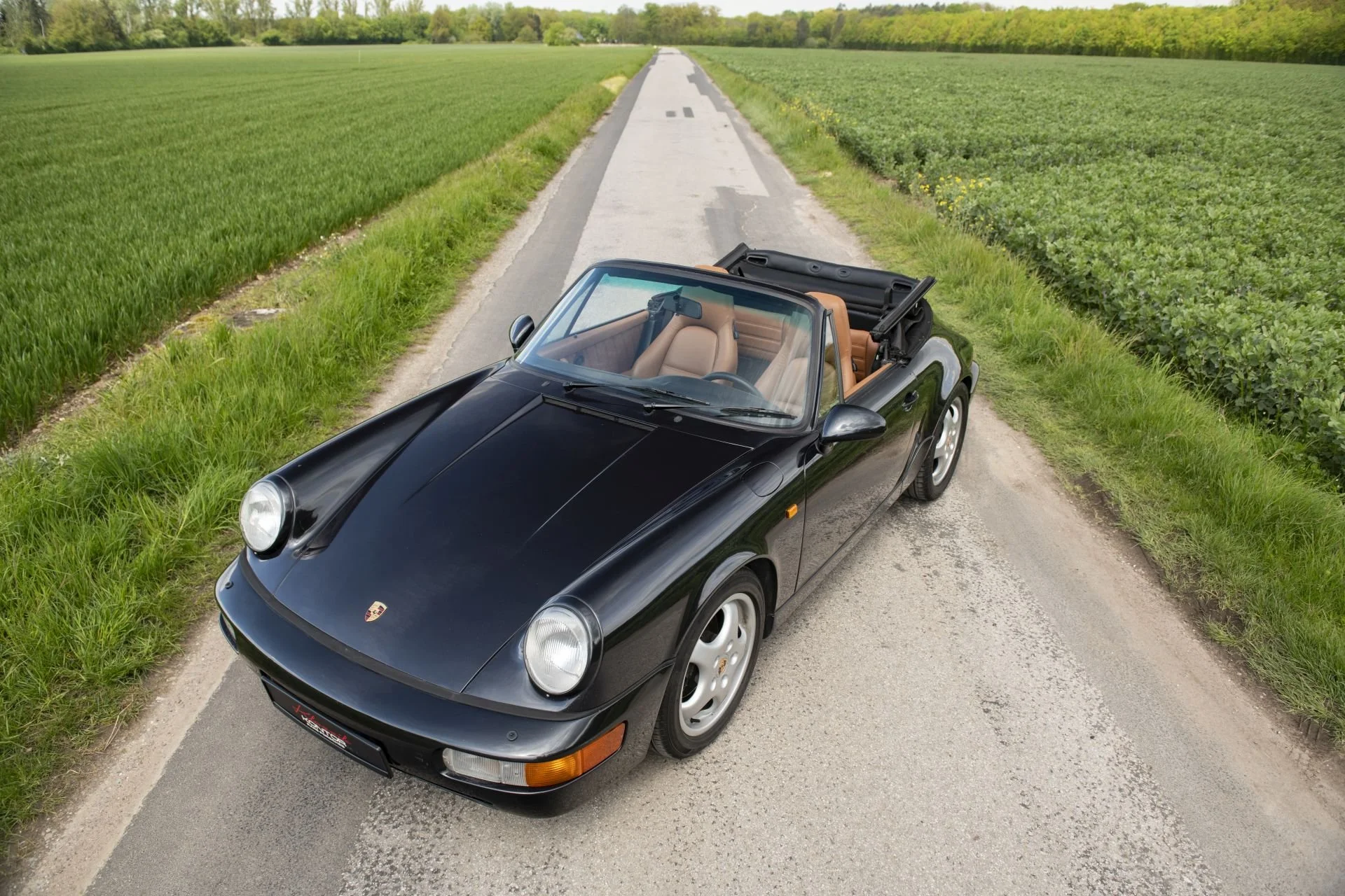20241007_klein_Porsche_964_Carrera_2_Cabriolet-48.jpg