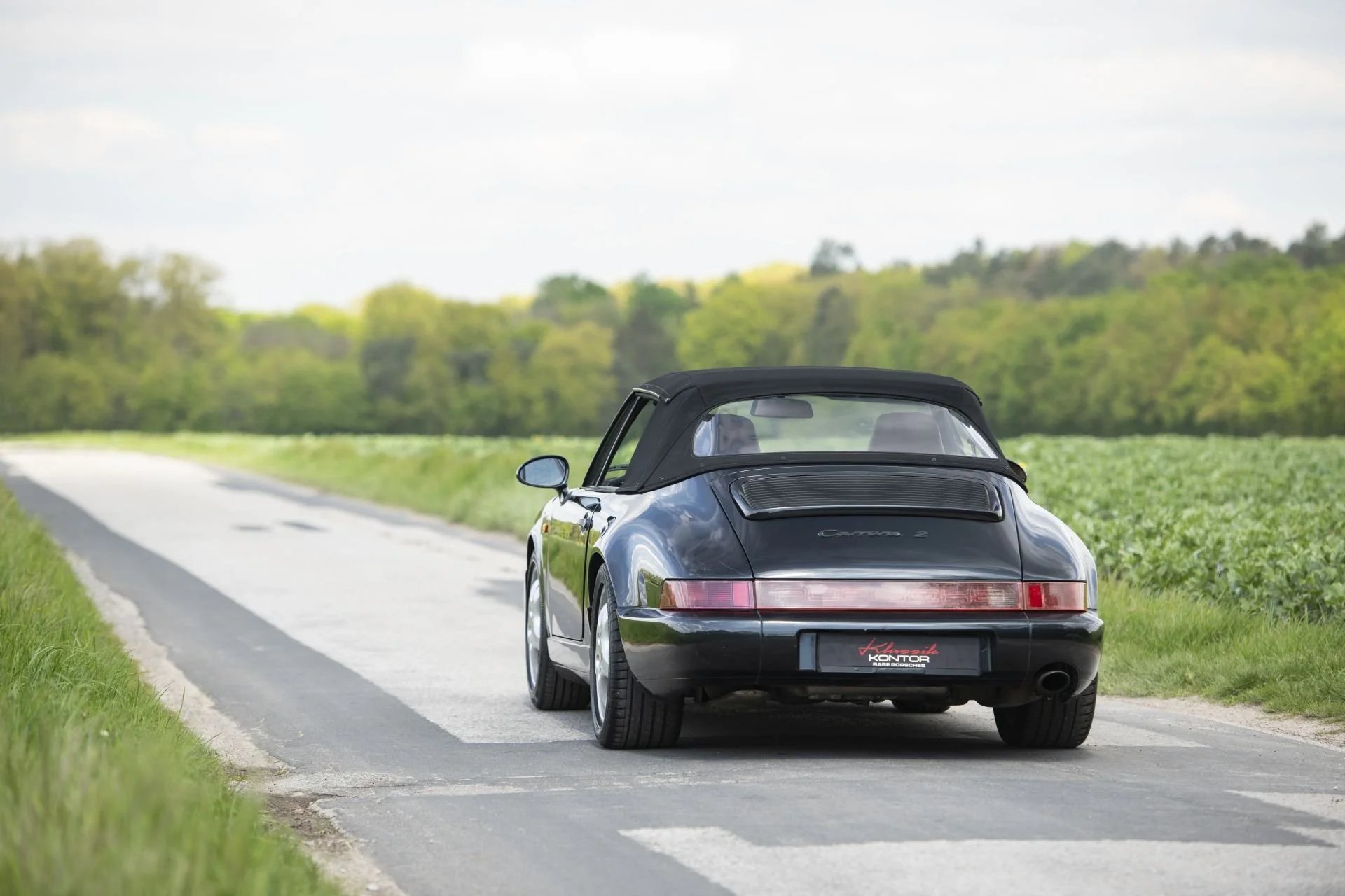 20241007_klein_Porsche_964_Carrera_2_Cabriolet-4.jpg