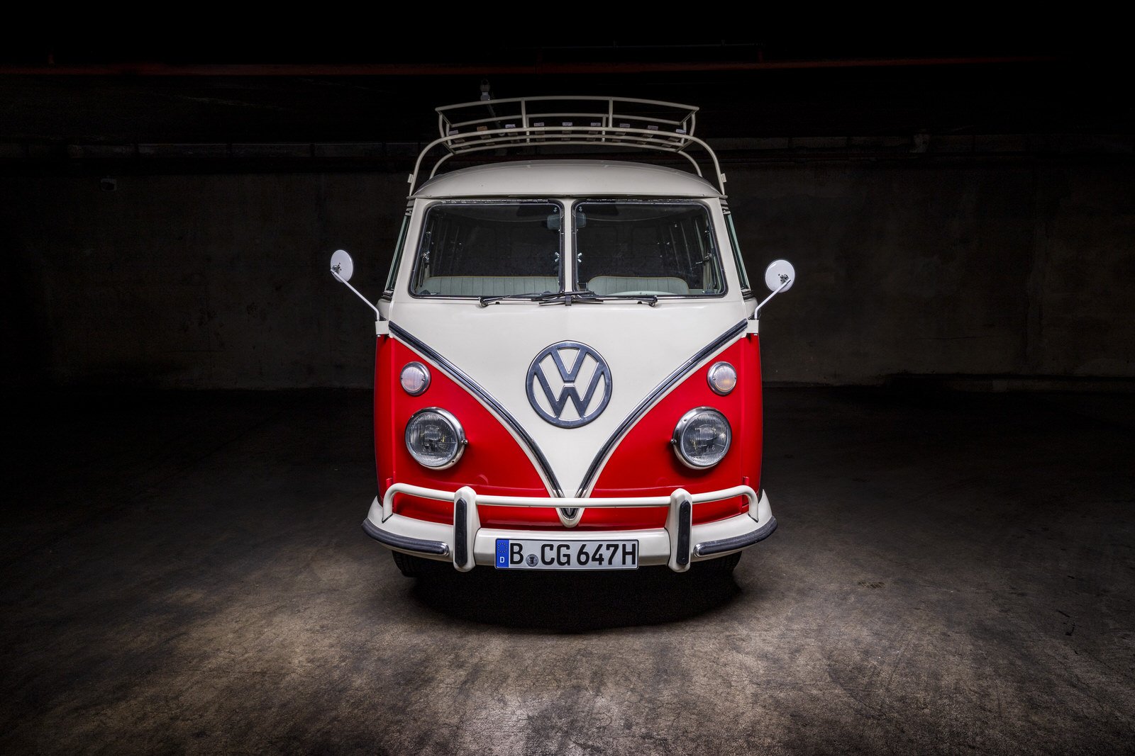 klassik kontor duesseldorf 1974 Volkswagen T1 Samba Bus (Mexiko) - Rot-Beige pic 09.jpg