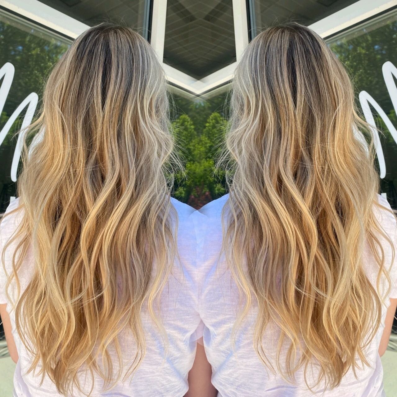 Bright Blonde at Beau Monde🌻

&bull;Flourish Hair Lounge conveniently the first suite when you walk in the door of the beautiful @beaumondesalonsuites in downtown Holly Springs&bull;