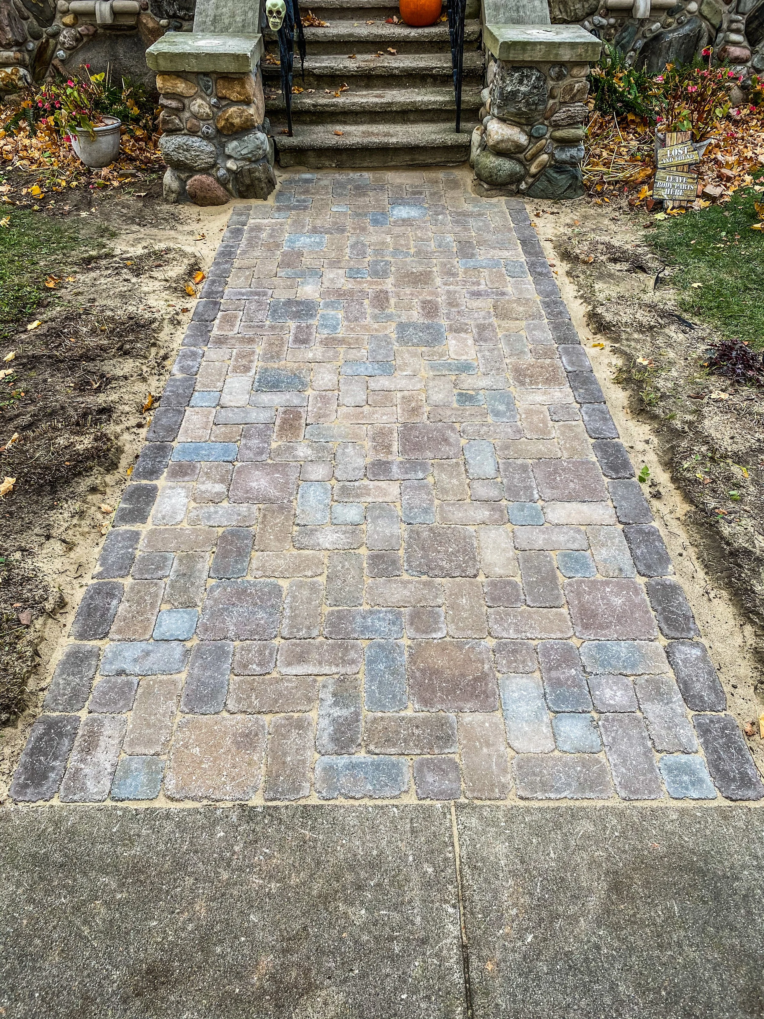 Chelsea, MI - Brick paver walkway.