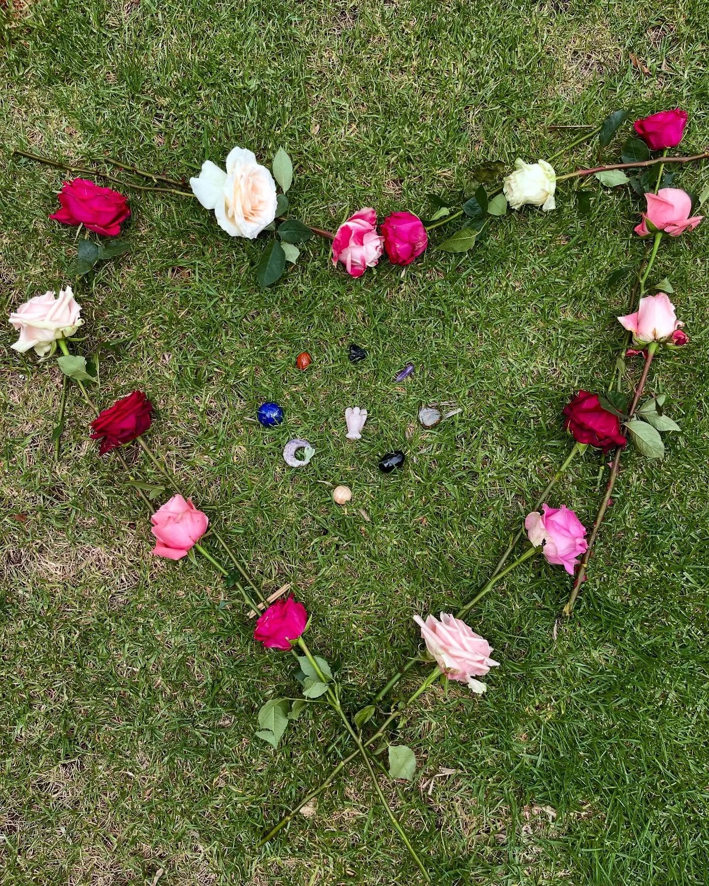 HUGE amount of GRATITUDE and LOVE as I close my studio for 2024. What a wonderful year it has been and I am so grateful for all my amazing clients and can&rsquo;t thank you enough for all your support and love this year.
Wishing you all a fabulous Ch