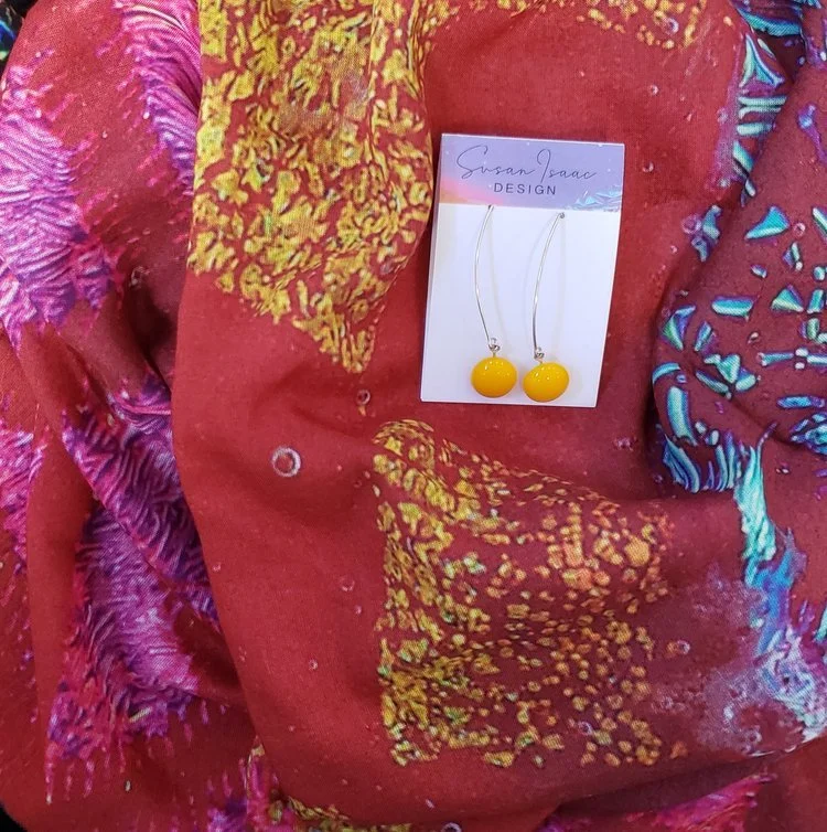 jester-dance-oblong-fashion-scarf-with-earrings-04.jpg