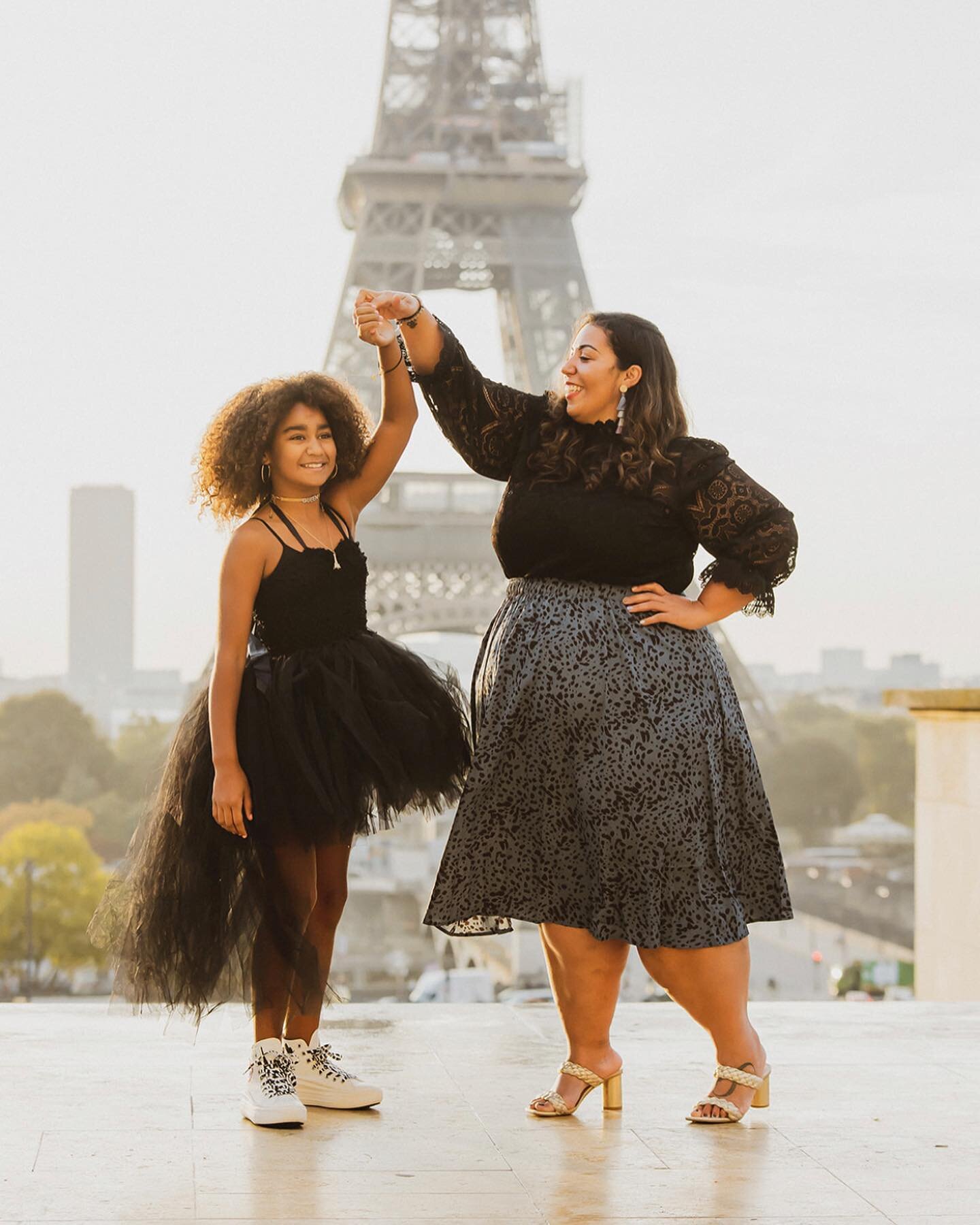 When the client asks for a photoshoot to be added to her itinerary, you make it happen!  In love with their shoot 😍@memoriesofparisphotos @missviirgiiinparis