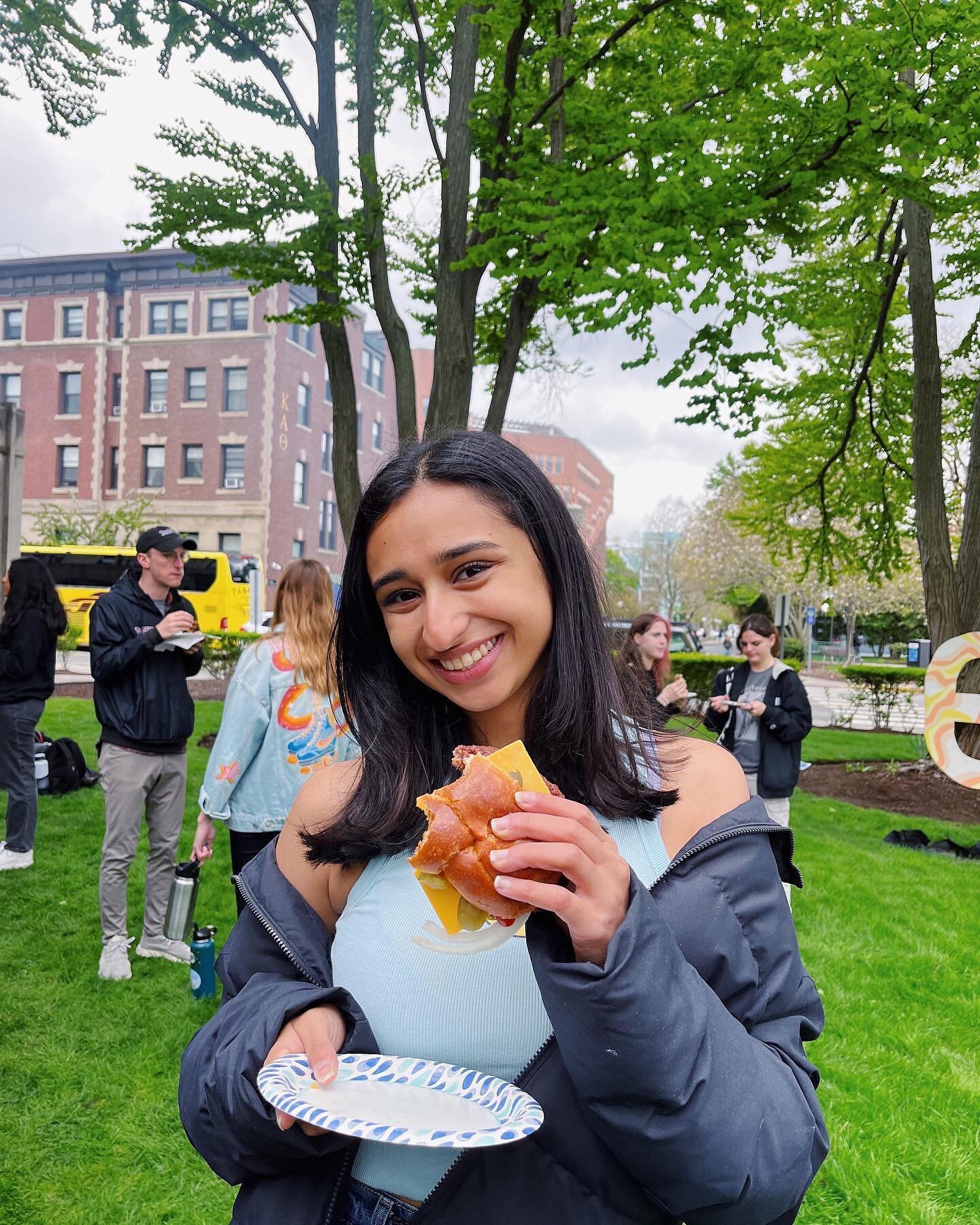 A Friday well spent grilling burgers with thetas for Cash for Refugees in the courtyard - we were able to raise $12,908, more than doubling what we were able to raise last year&rsquo;s Grill Off! With our fundraising we&rsquo;ve raised enough to dire