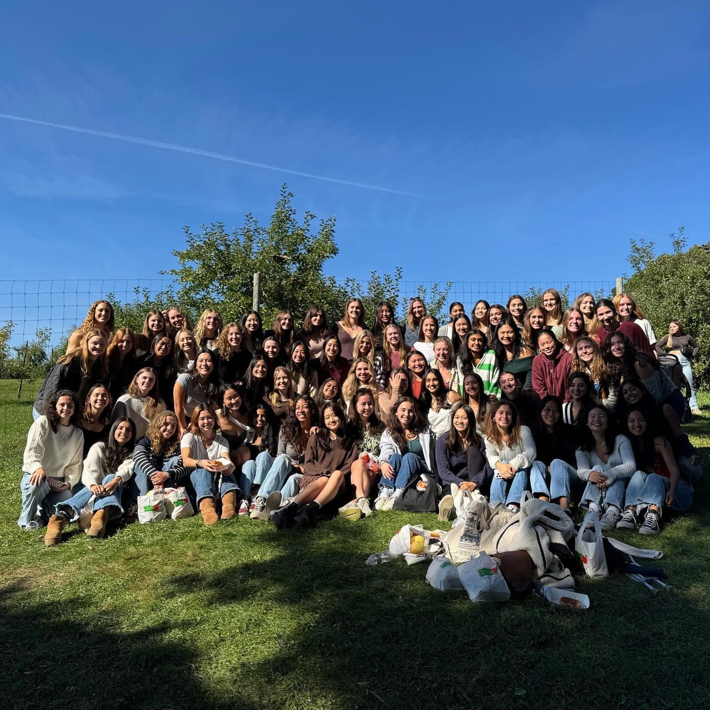 loved seeing everyone at apple picking this past weekend for fall retreat! 🧡🍂

#thetalove