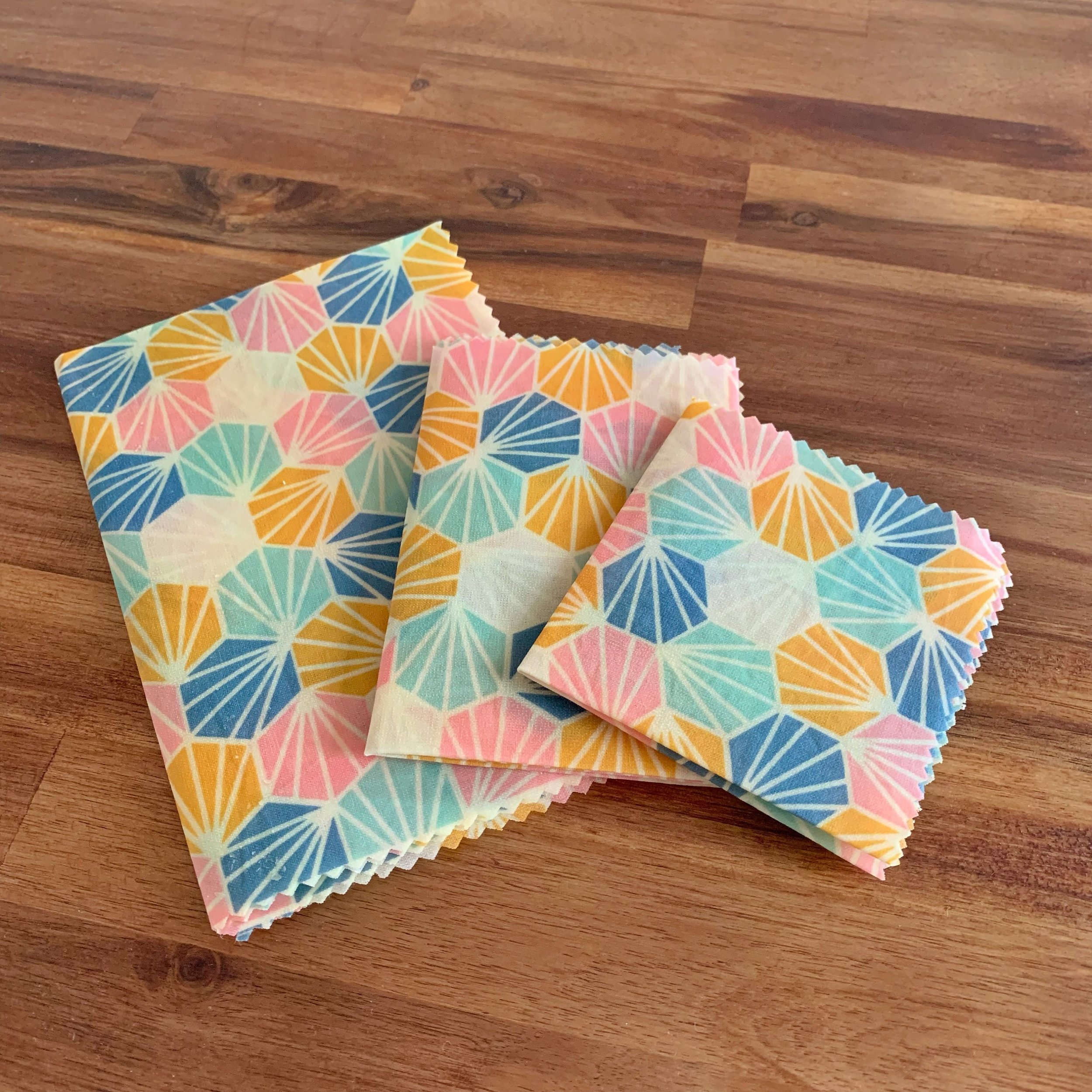 Bee Wrap - emballage alimentaire 100% naturel, fait main, lavable et réutilisable - Lot de 3 ou 5 - Fait main en France par L’Atelier de July