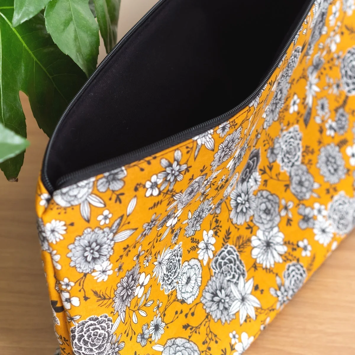 Trousse Pochette Africaine Fait Main - Gris Et Jaune - Fermeture éclair - Doublure Coton - Neuf Sans étiquette
