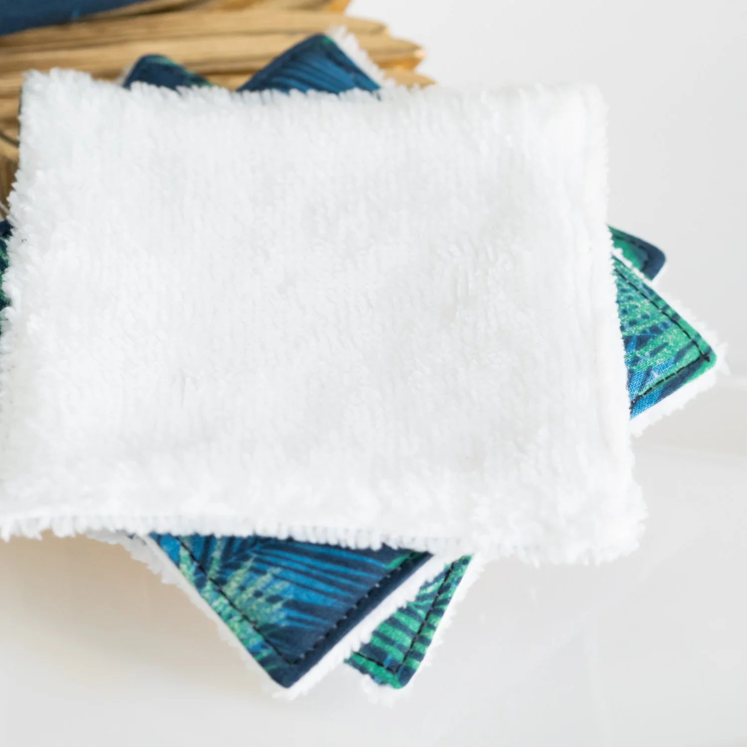 Coton nettoyant lavable réutilisable tout doux en tissu bio « Palmes Vertes » - L'Atelier de July