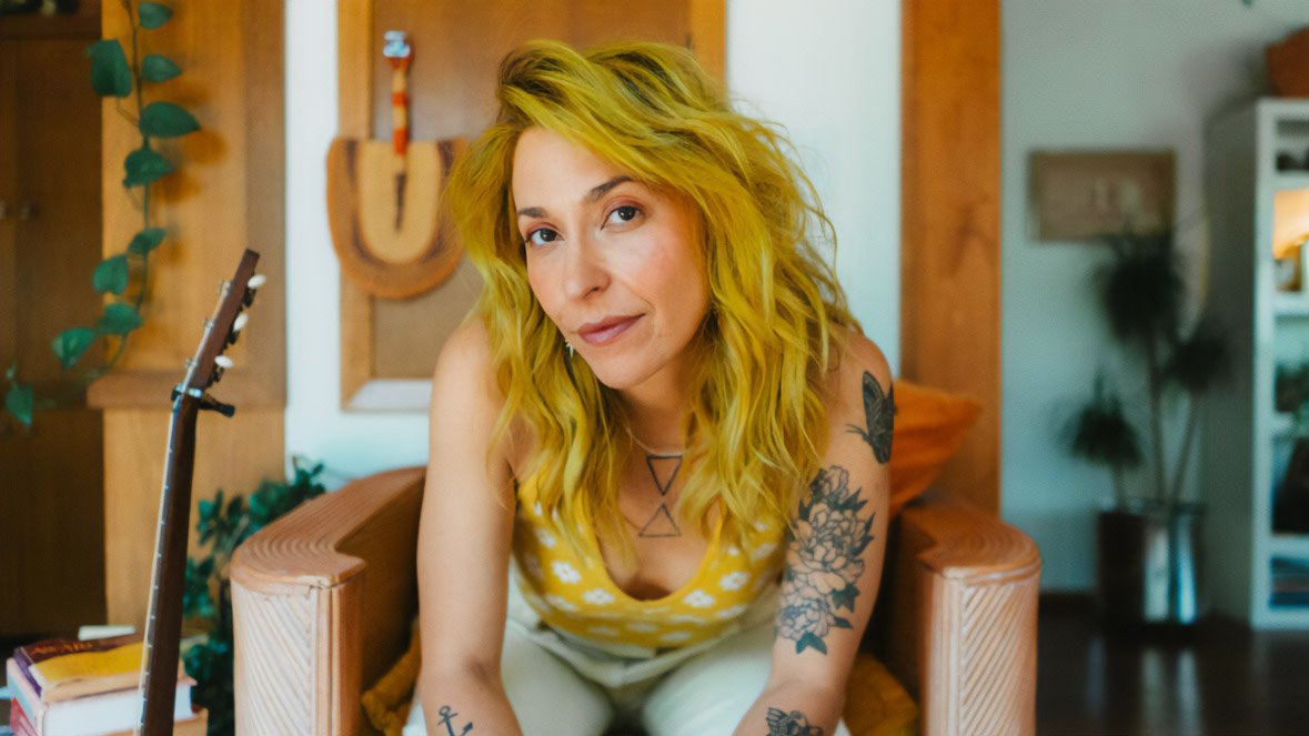 An Evening with Lindsay Lou