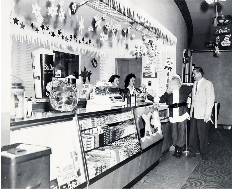 Historic Iron Mountain Michigan Photo of The Braumart in the 1950s