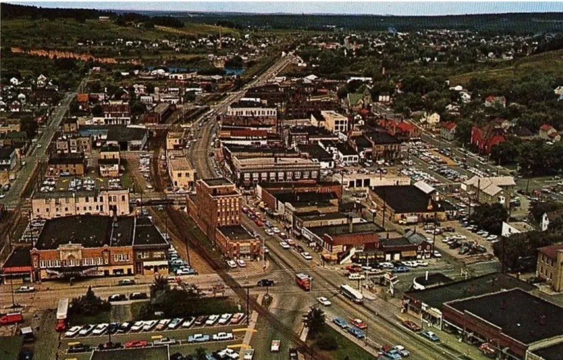 Historic Iron Mountain Michigan Photo of The Braumart