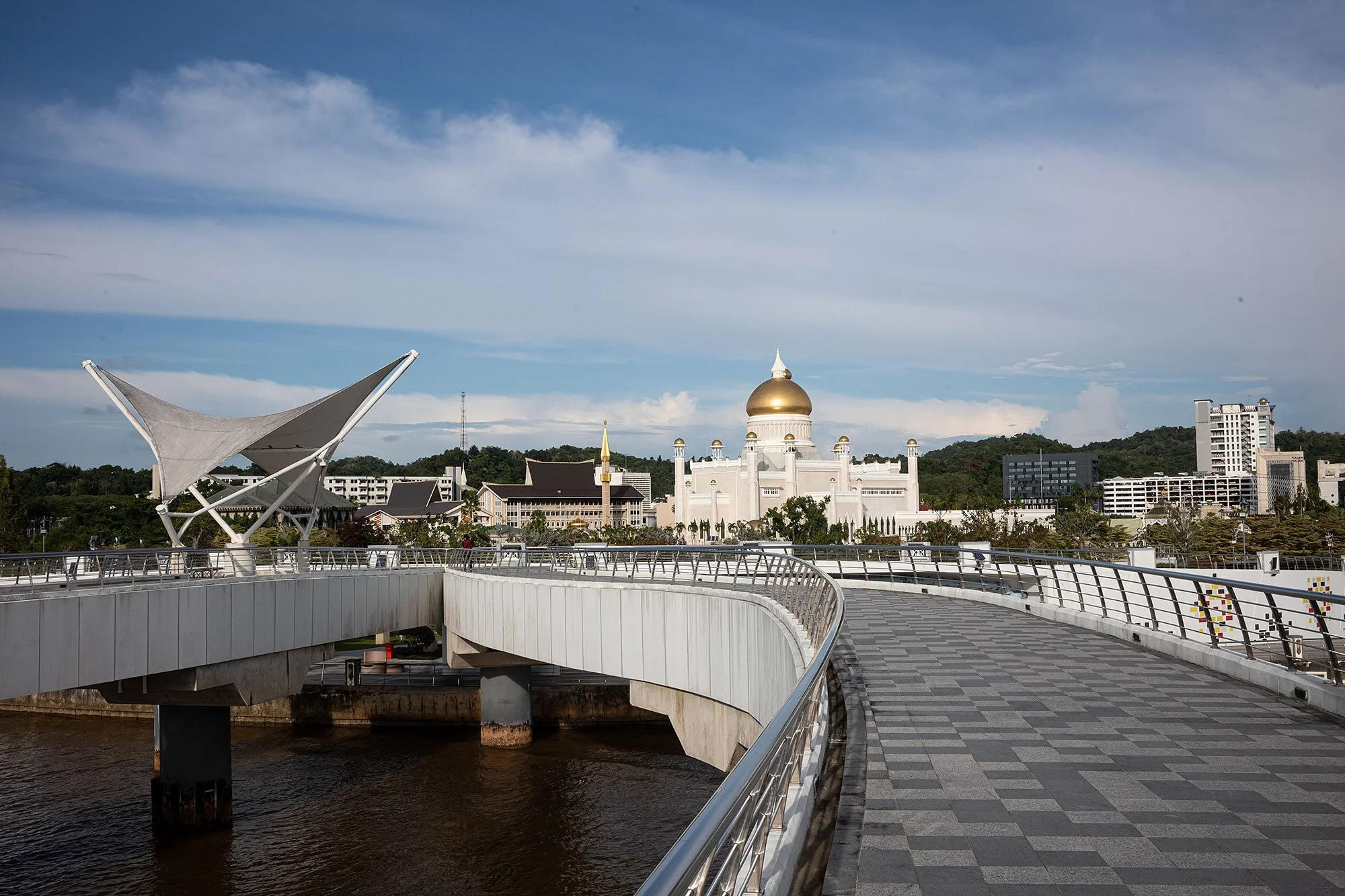 Omar Ali Saifuddien Mosque. Brunei