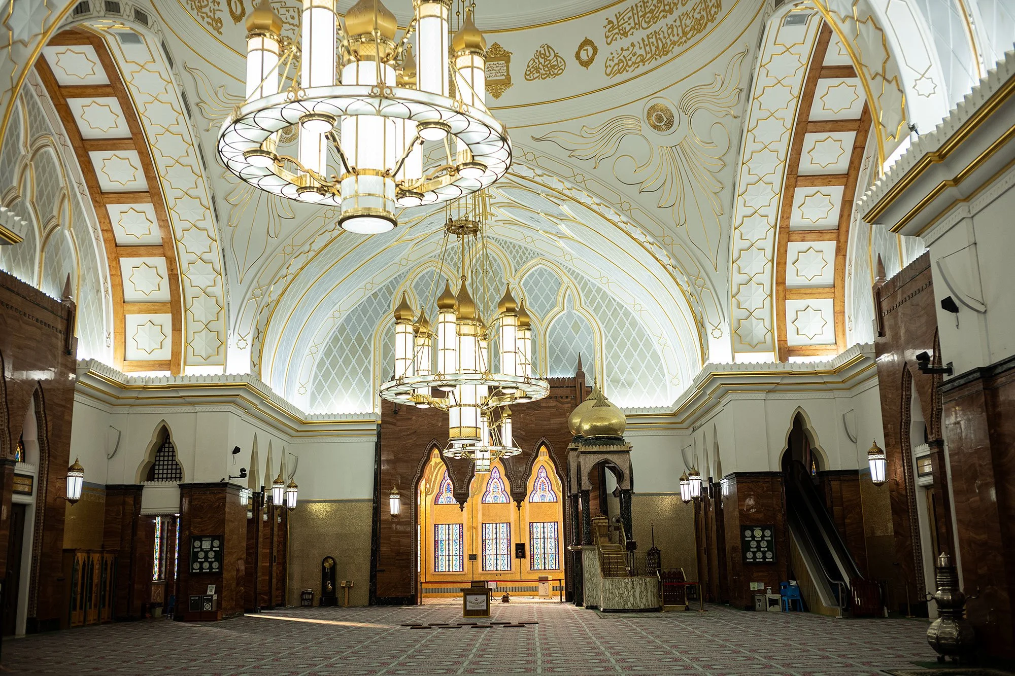 Omar Ali Saifuddien Mosque, Brunei