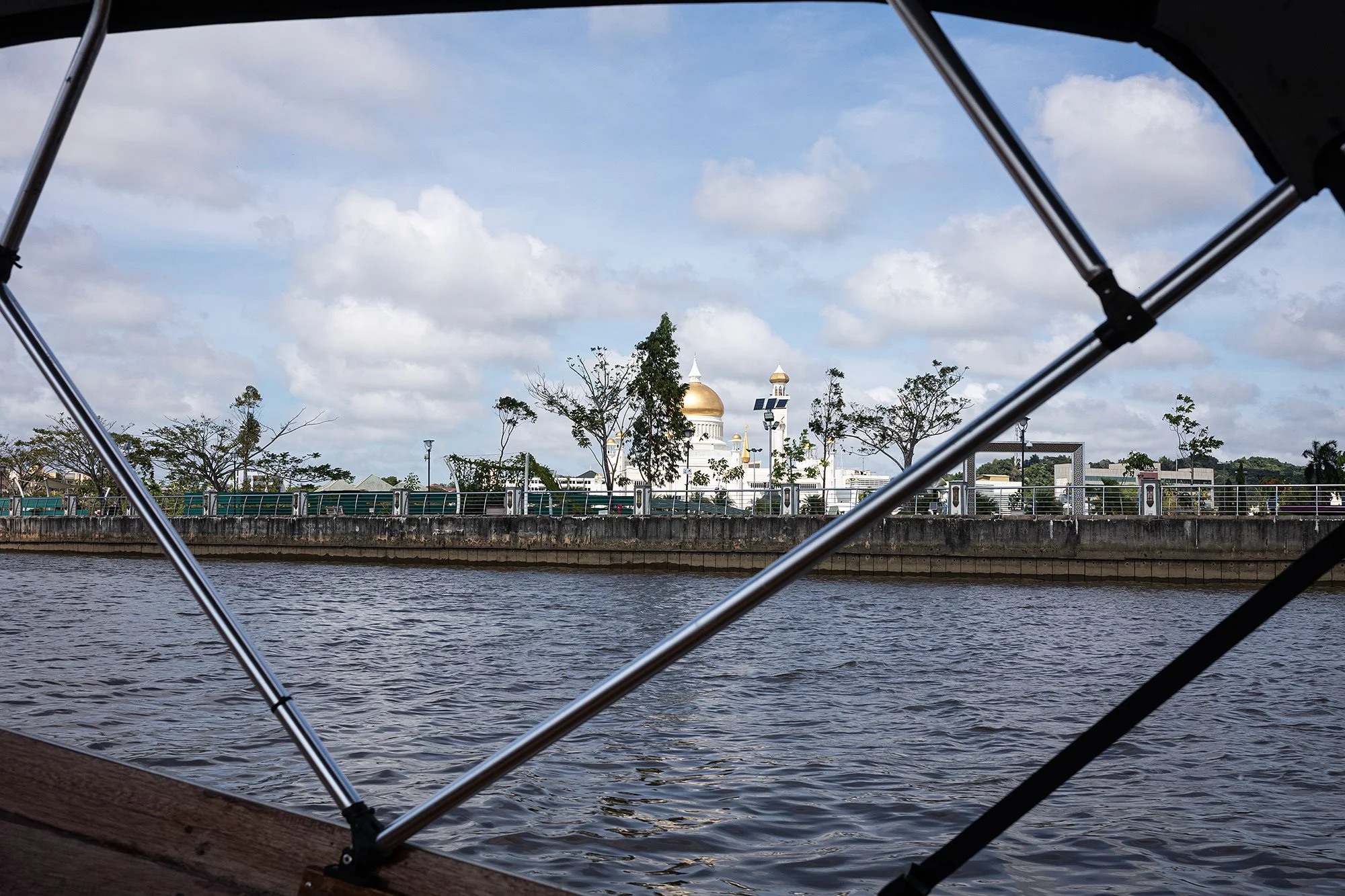 Omar Ali Saifuddien Mosque from the Brunei River