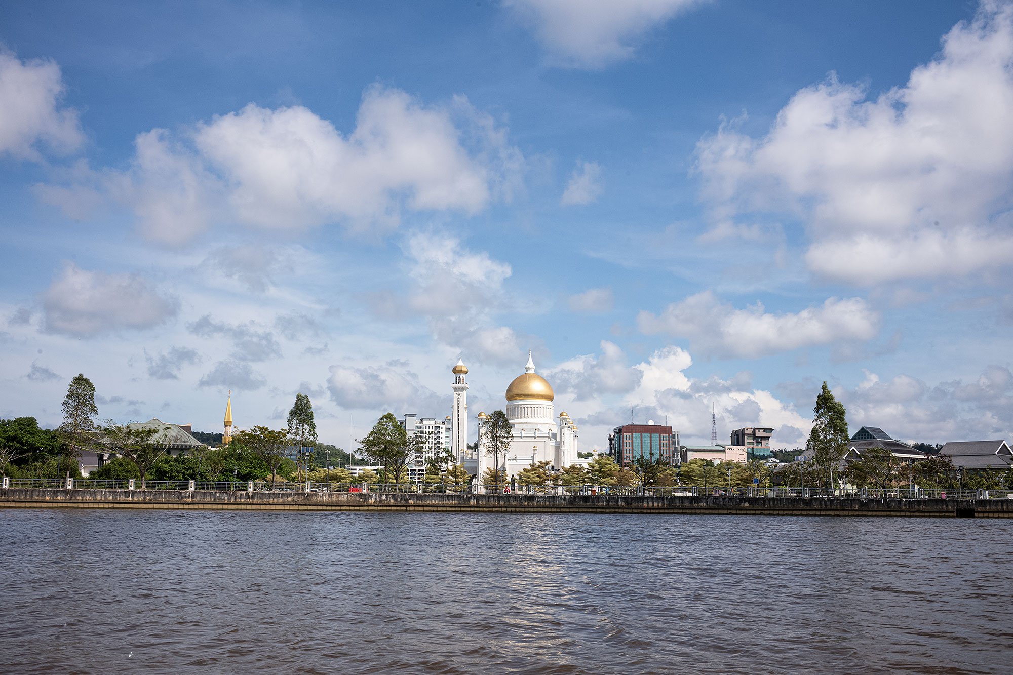 Omar Ali Saifuddien Mosque from the Brunei River.