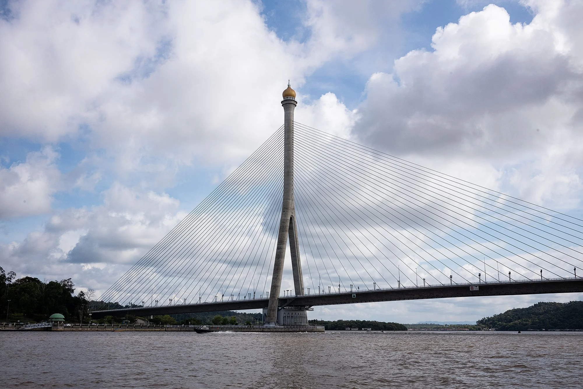 Raja Isteri Pengiran Anak Hajah Saleha Bridge, Brunei.