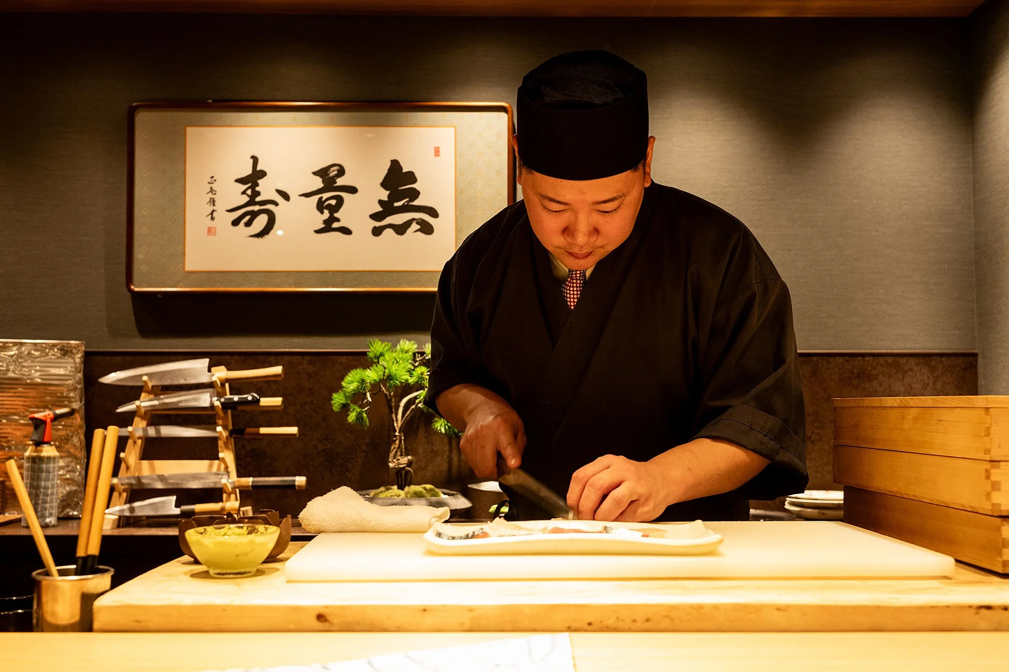 難波 すし麗. Osaka, Japan.