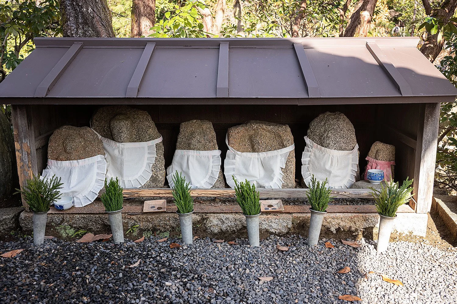 Ryōan-ji. Kyoto, Japan. Jizo statues