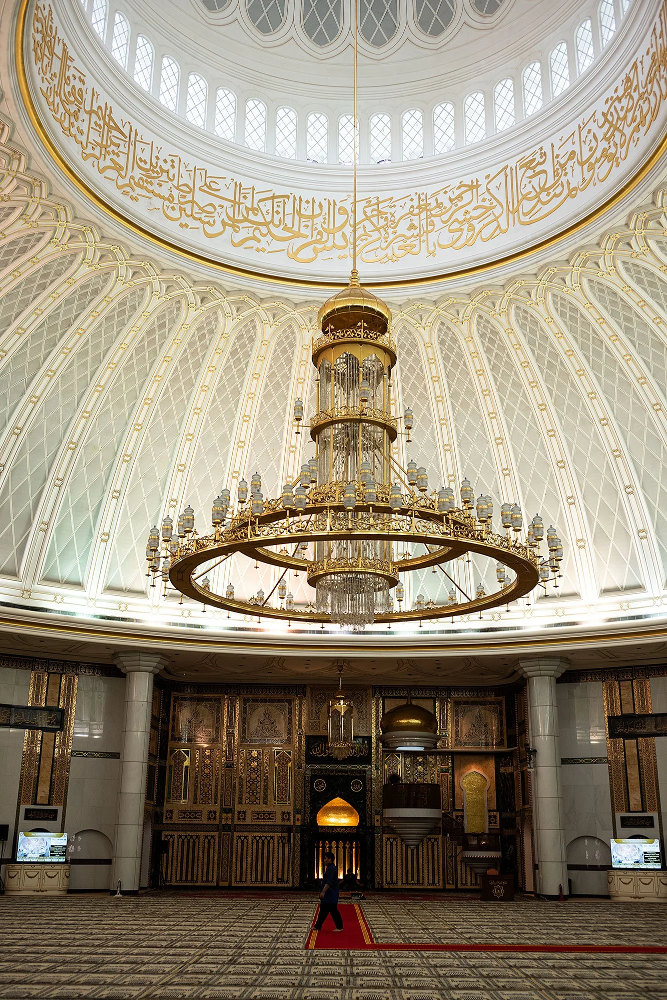 Jame' Asr Hassanil Bolkiah Mosque, Brunei.