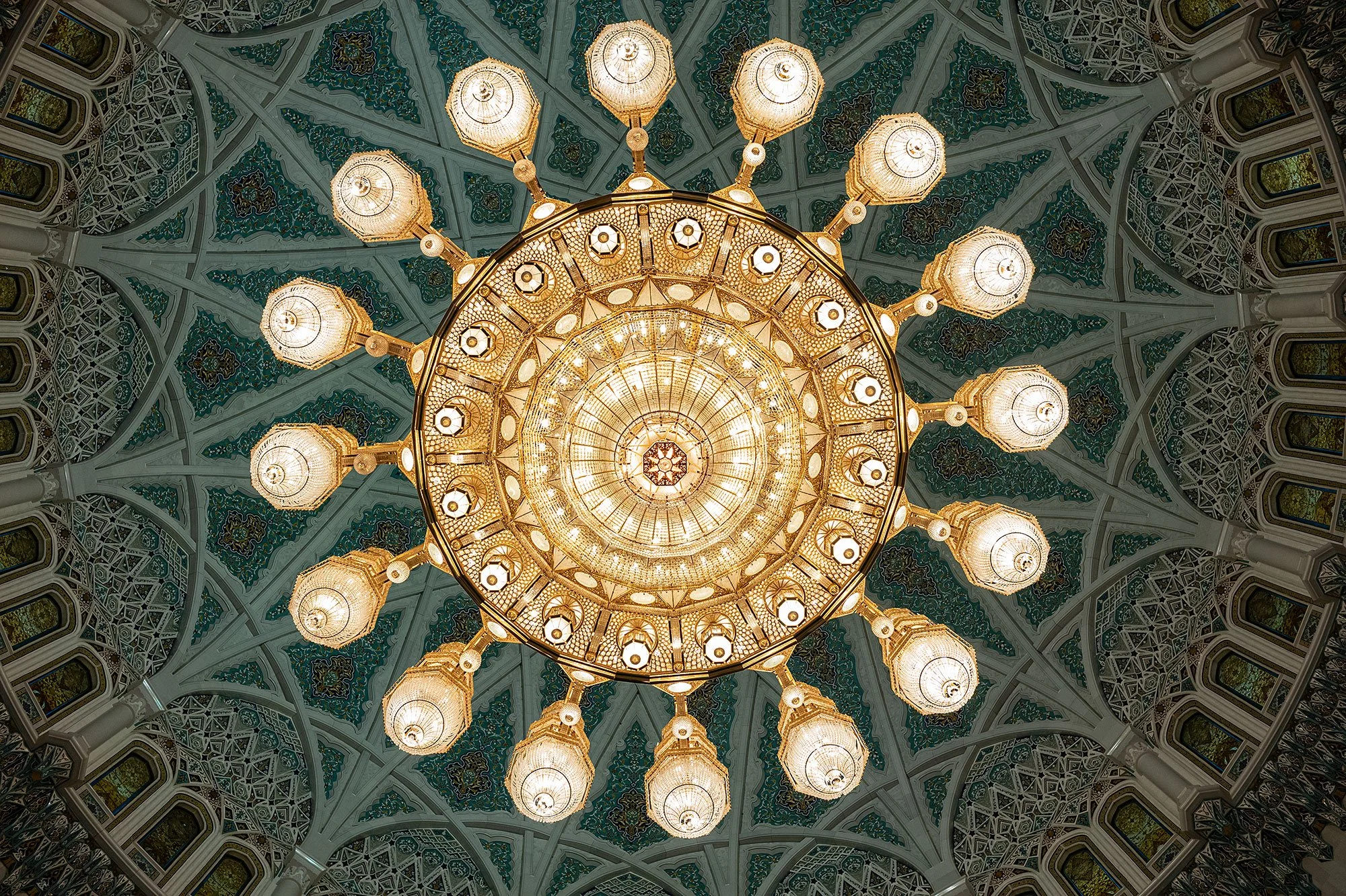 Chandelier. Sultan Qaboos Grand Mosque. Muscat, Oman.