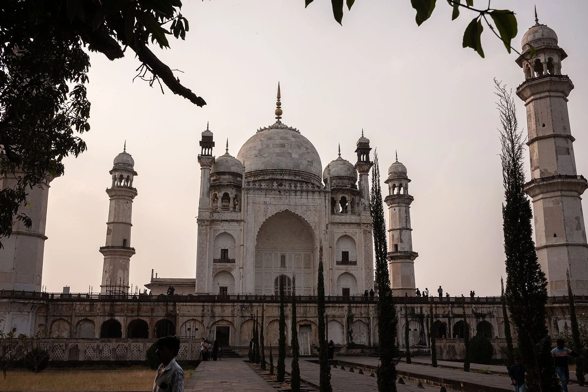 Bibi Ka Maqbara, India.