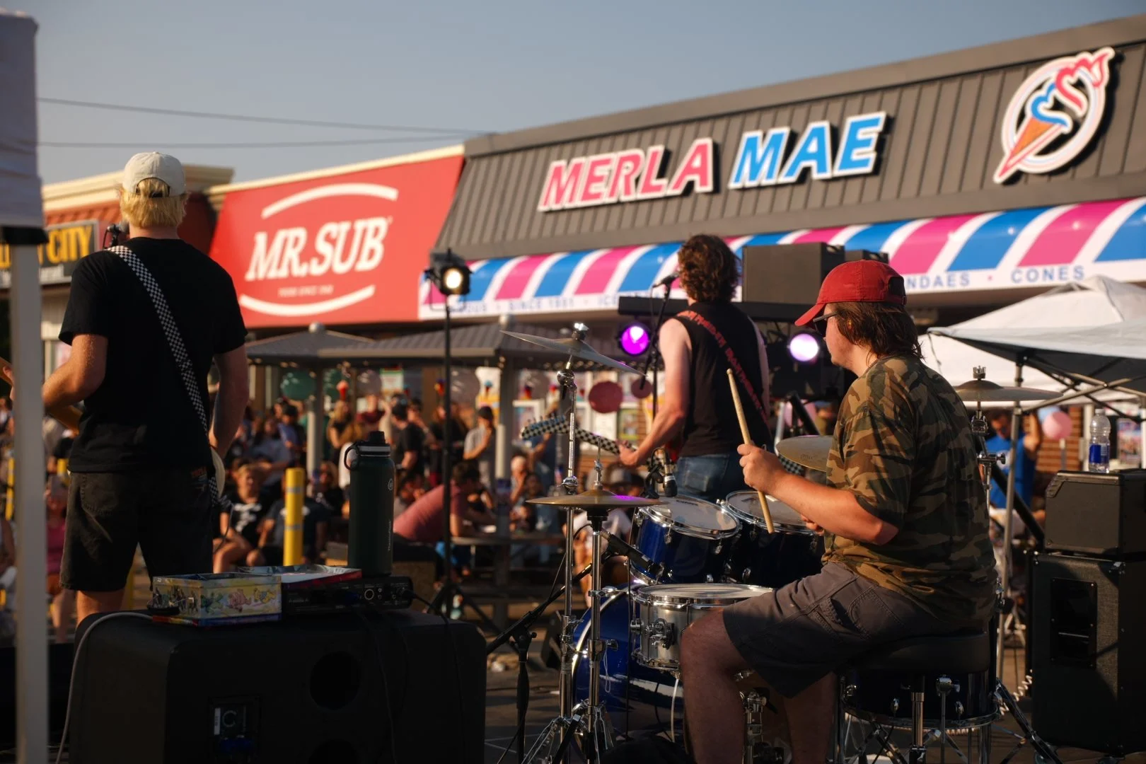 Full Throttle playing live to the crowd at National Ice Cream Day 2026, Merla-Mae in London, Ontario