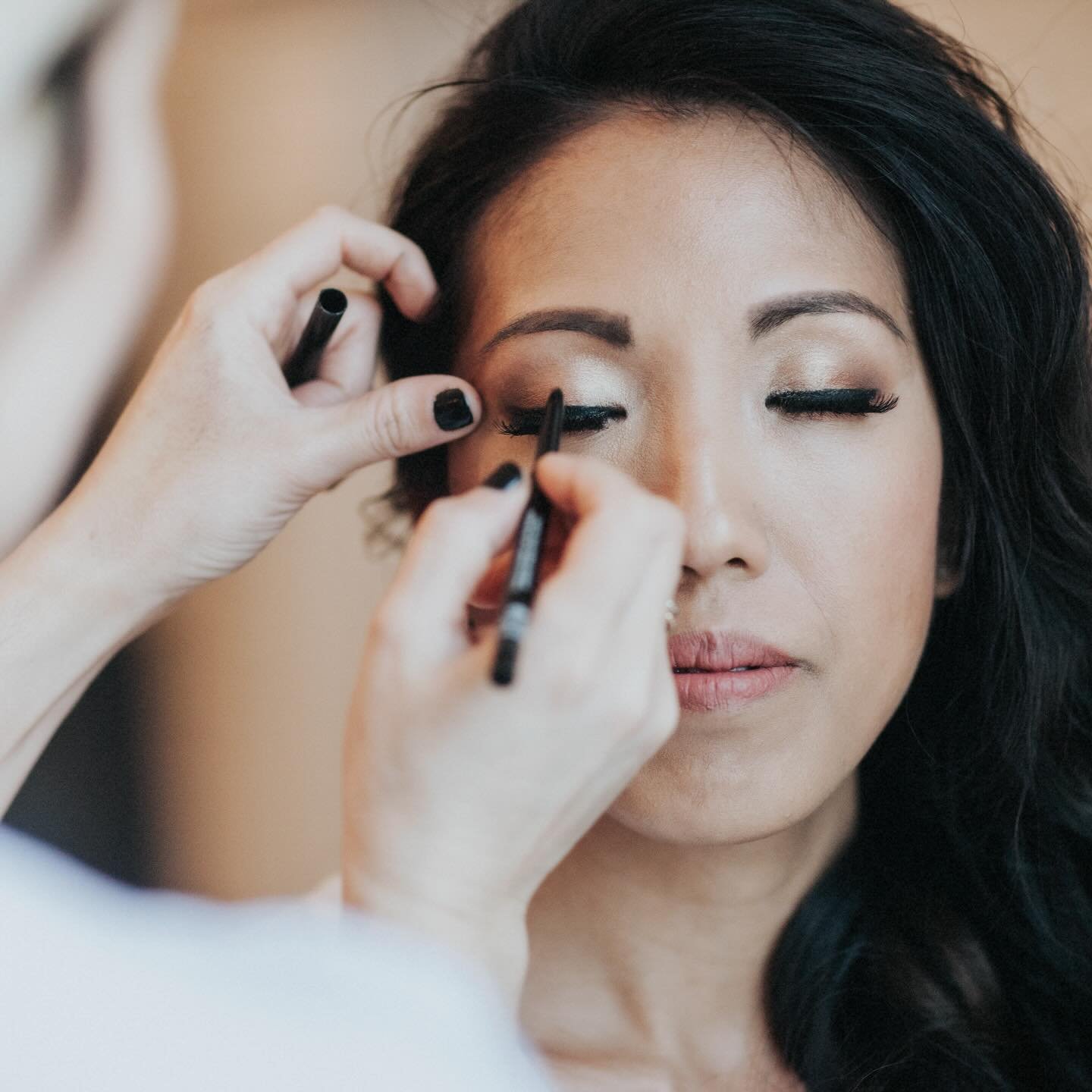 Sharing quiet moments like this with our brides allows us to enhance and refine the beauty that&rsquo;s naturally there.✨

Our beauty philosophy is rooted in effortless and intentional glamour with authenticity, heart and soul.

If this is your vibe,