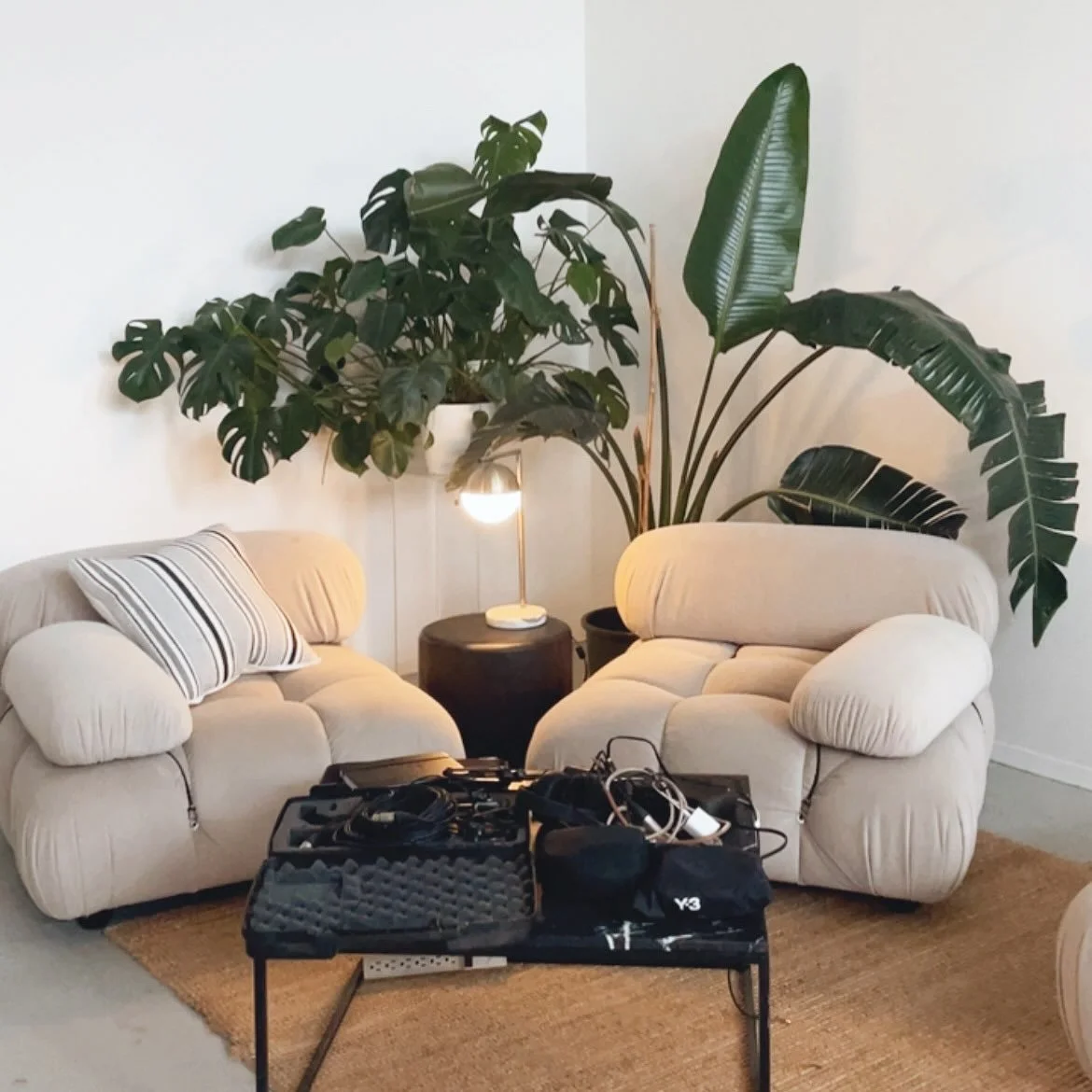 New things are happening at @banoandco 

We&rsquo;ve had some incredible creators in the space recently, testing things out as they gear up for the launch of a few new projects (stay tuned!).

What makes our studio unique?✨

The open-concept layout a