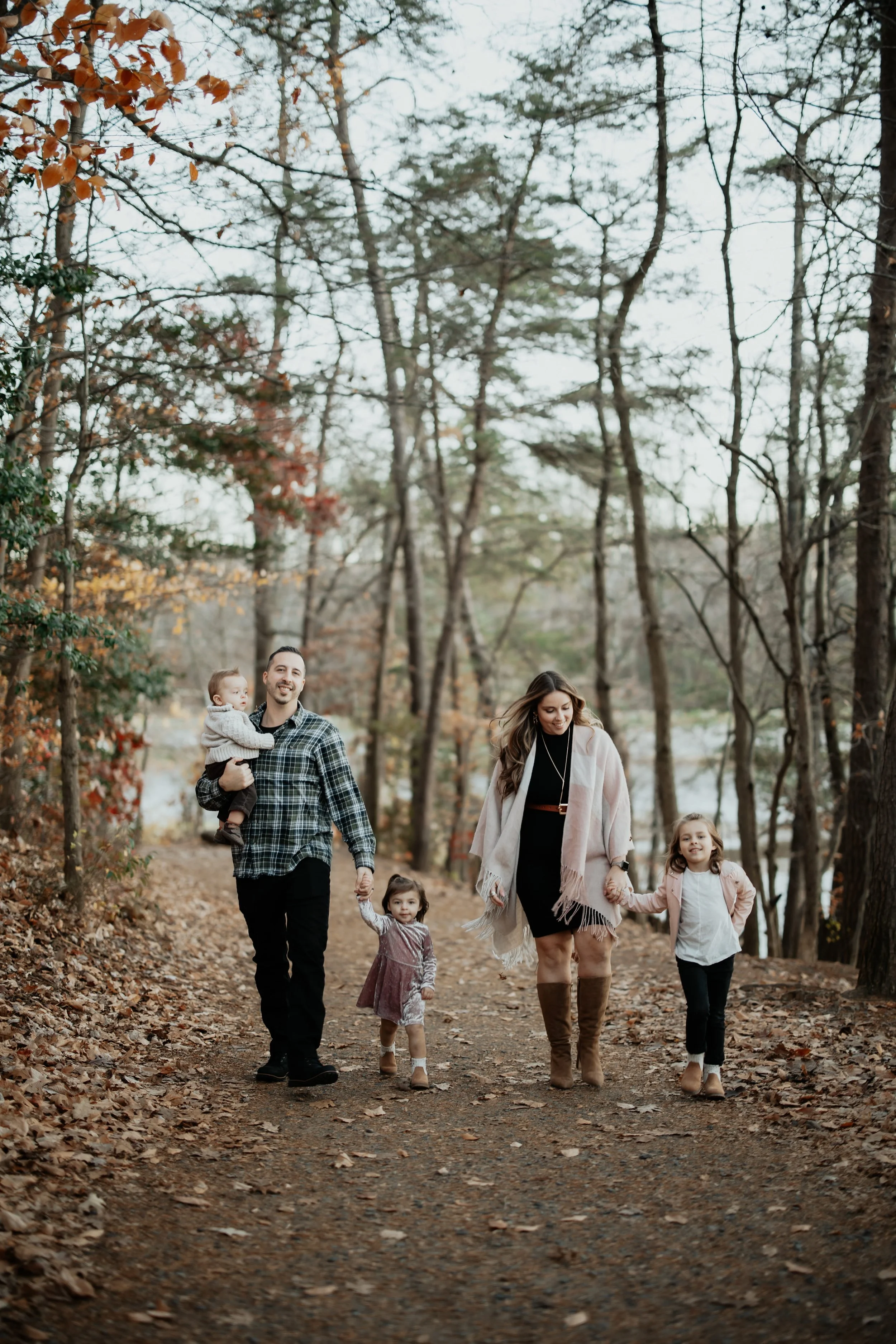 SHEEHAN FAMILY SESSION 11-16-24-17.jpg