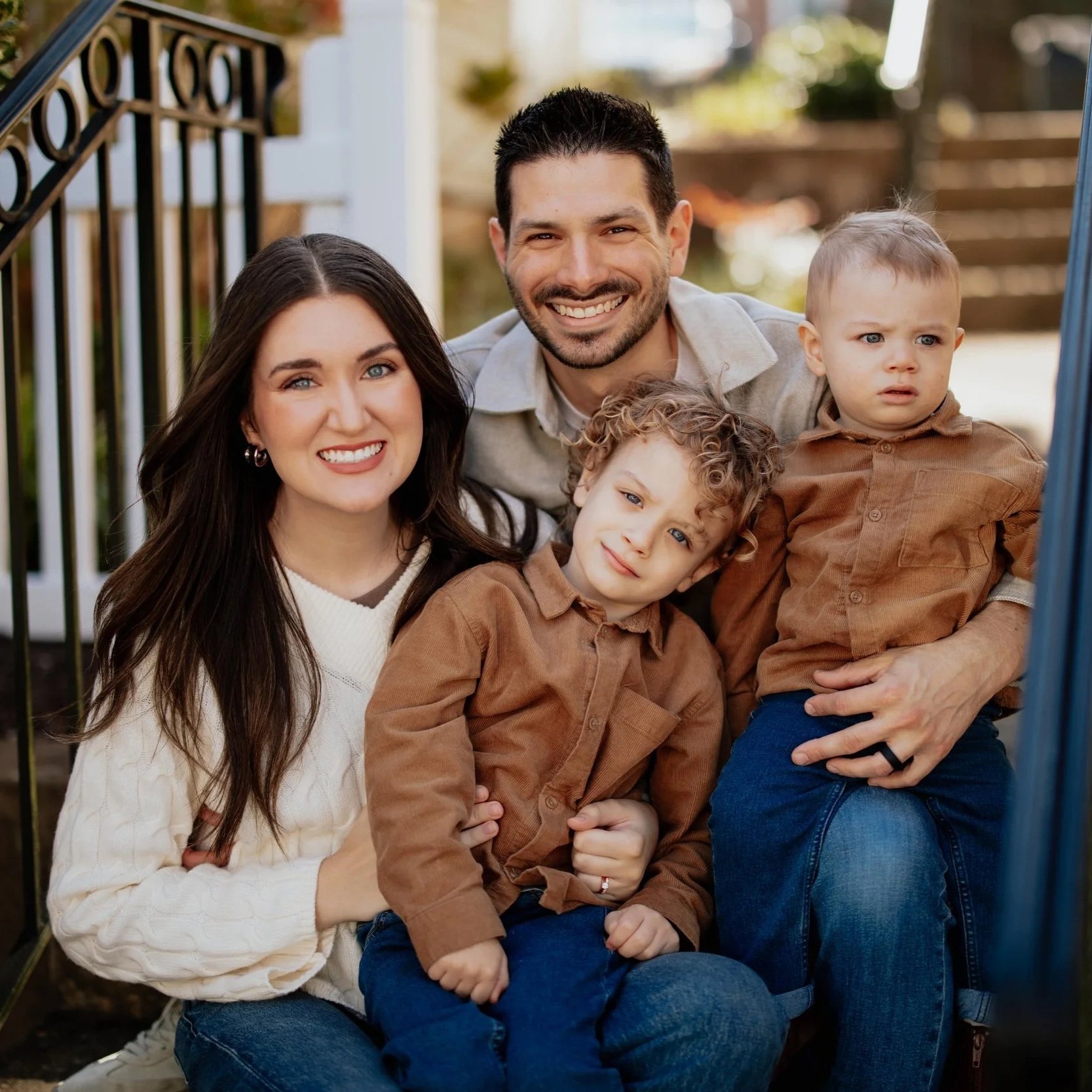 JEWELL FAMILY SESSION 10-23-25-30-min.jpg