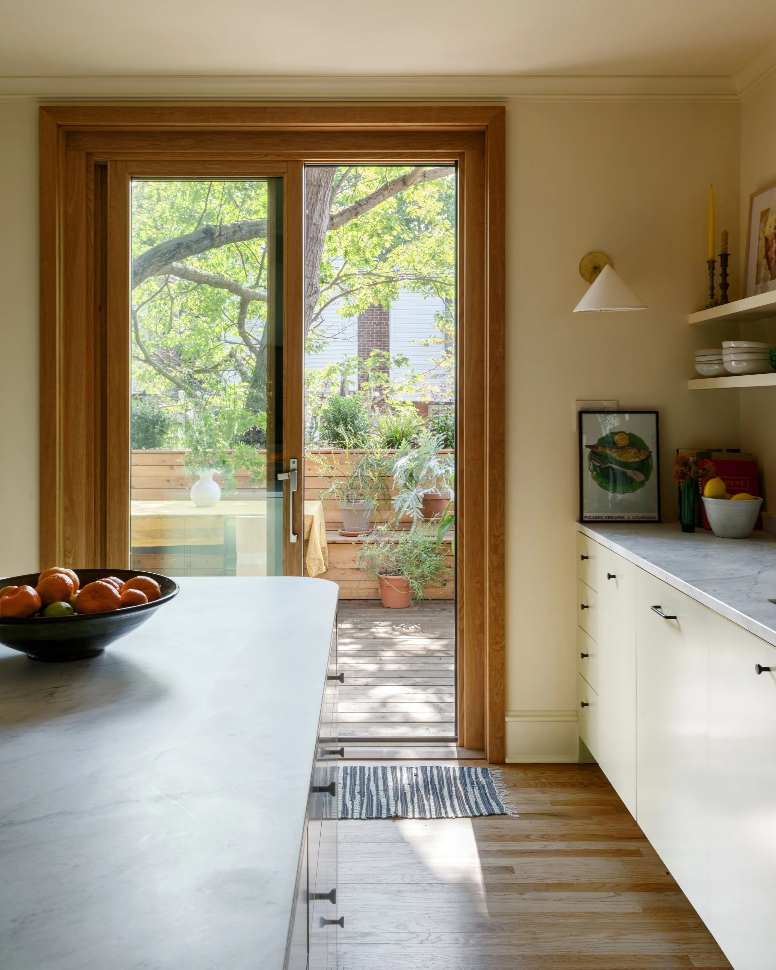 7_KItchen toward Deck.jpg