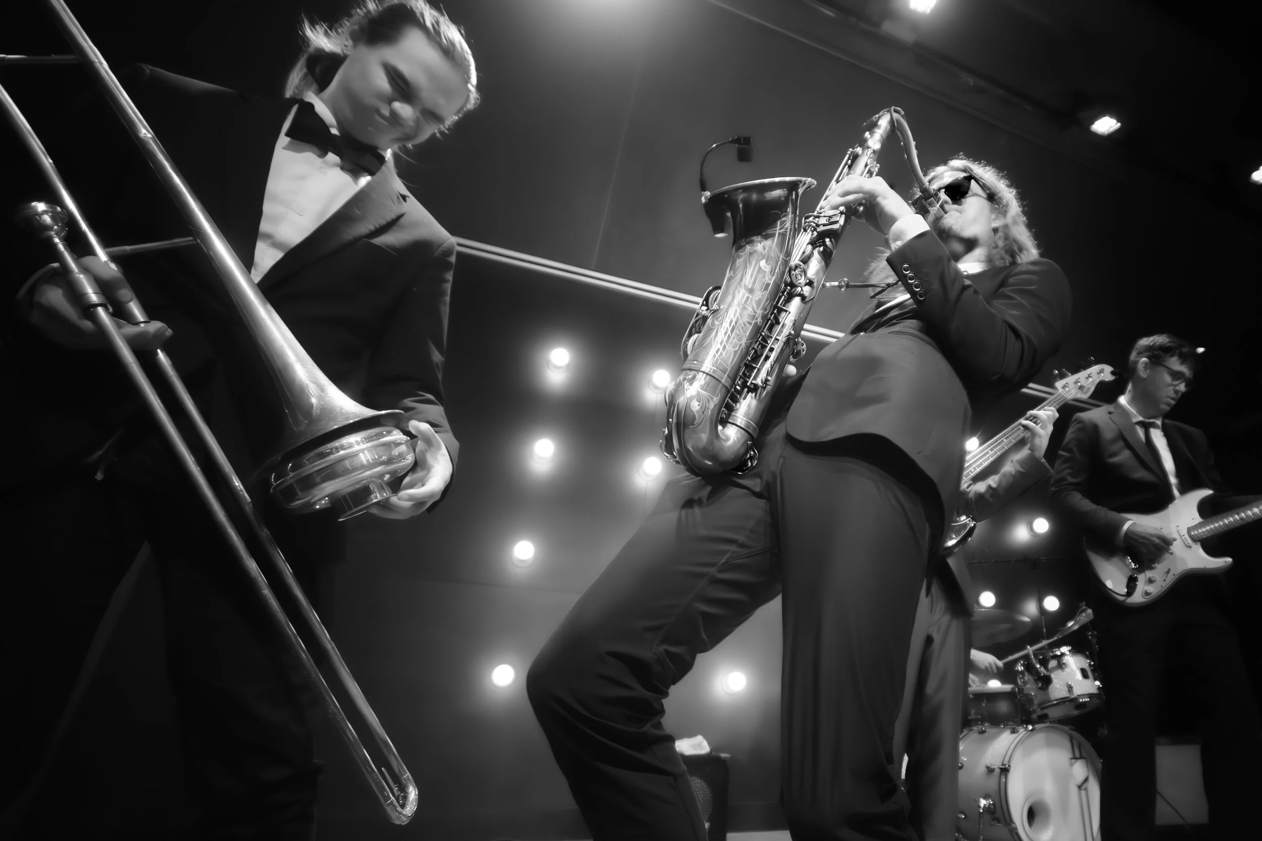 _JDA6478-Enhanced-NRBent Back Sax - B&W.jpg