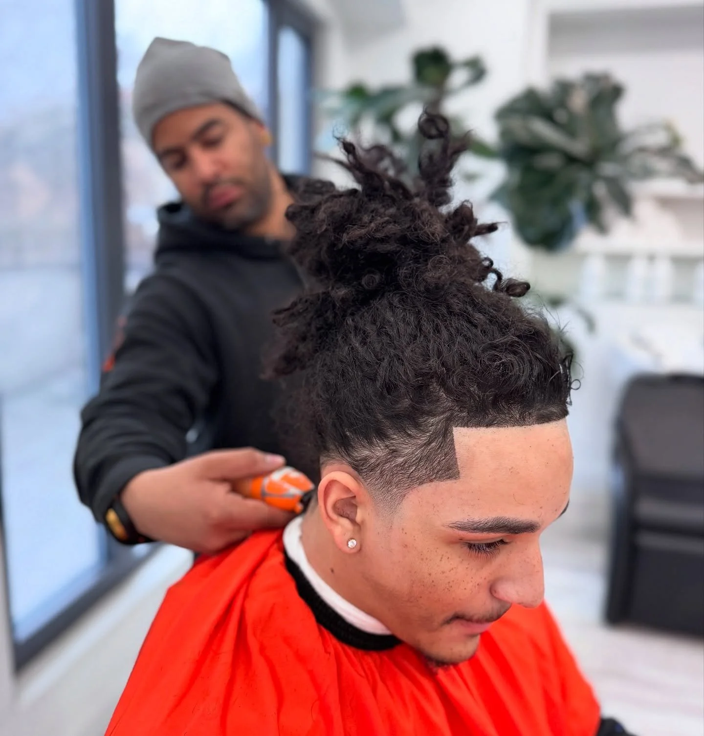 We're committed to providing you with our top-notch service so you can feel and look amazing!

Hair @iahmirmb 
salon @afginc 

#adrianfanusgrooming #mensgrooming #brooklynbarber #nycbarber