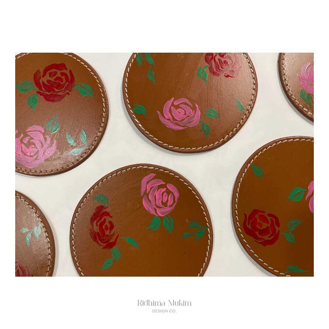 Handpainted leather coasters ✨

#handpainted #leatherpainting #leatherpaint #leathercoasters #customised #customisedgifts #custom #painted #paintedcoasters #customizedgifts #custommade
