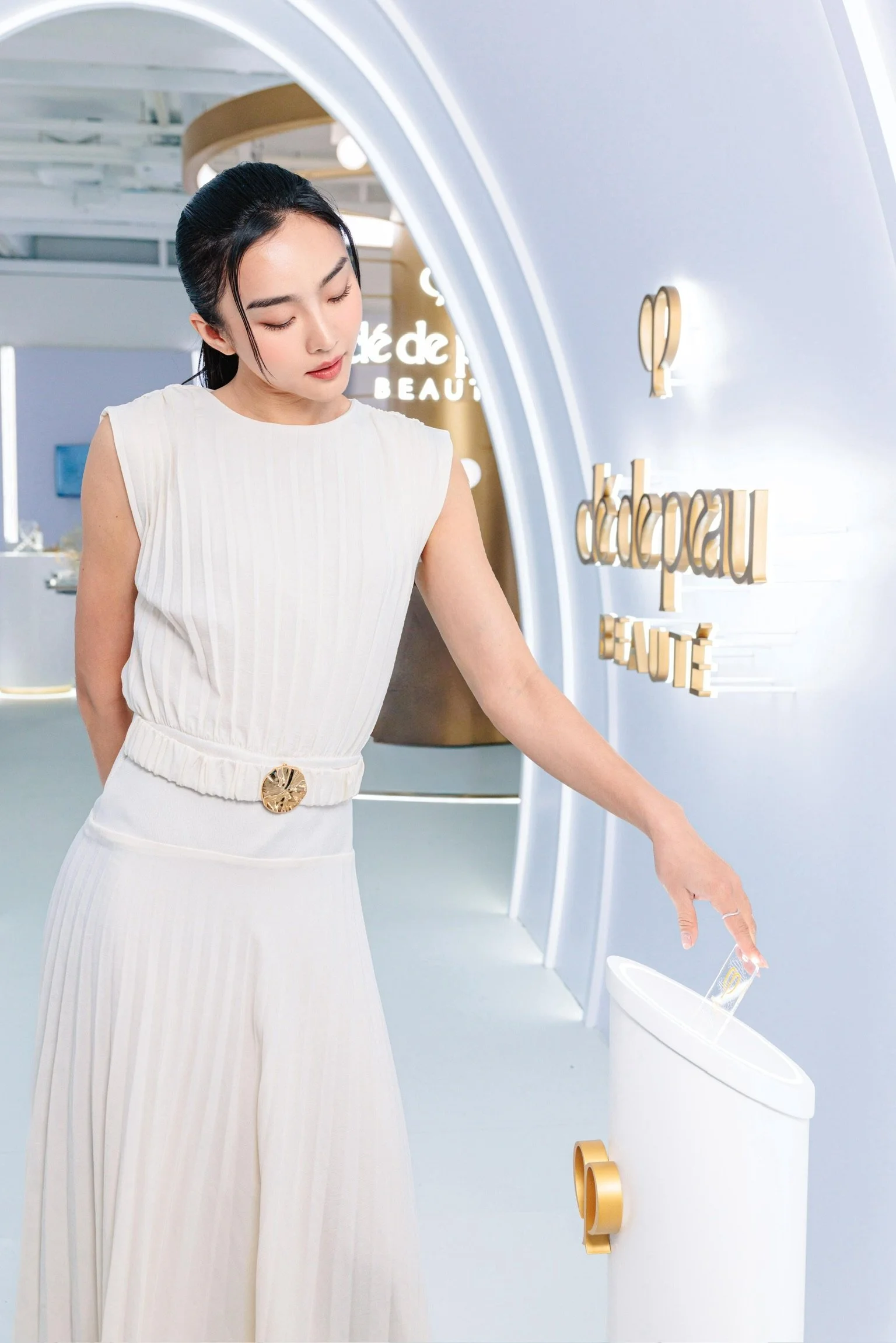 Fineapple Asia - Brands - Cecilia Yeung 楊文蔚 - Cle de Peau
